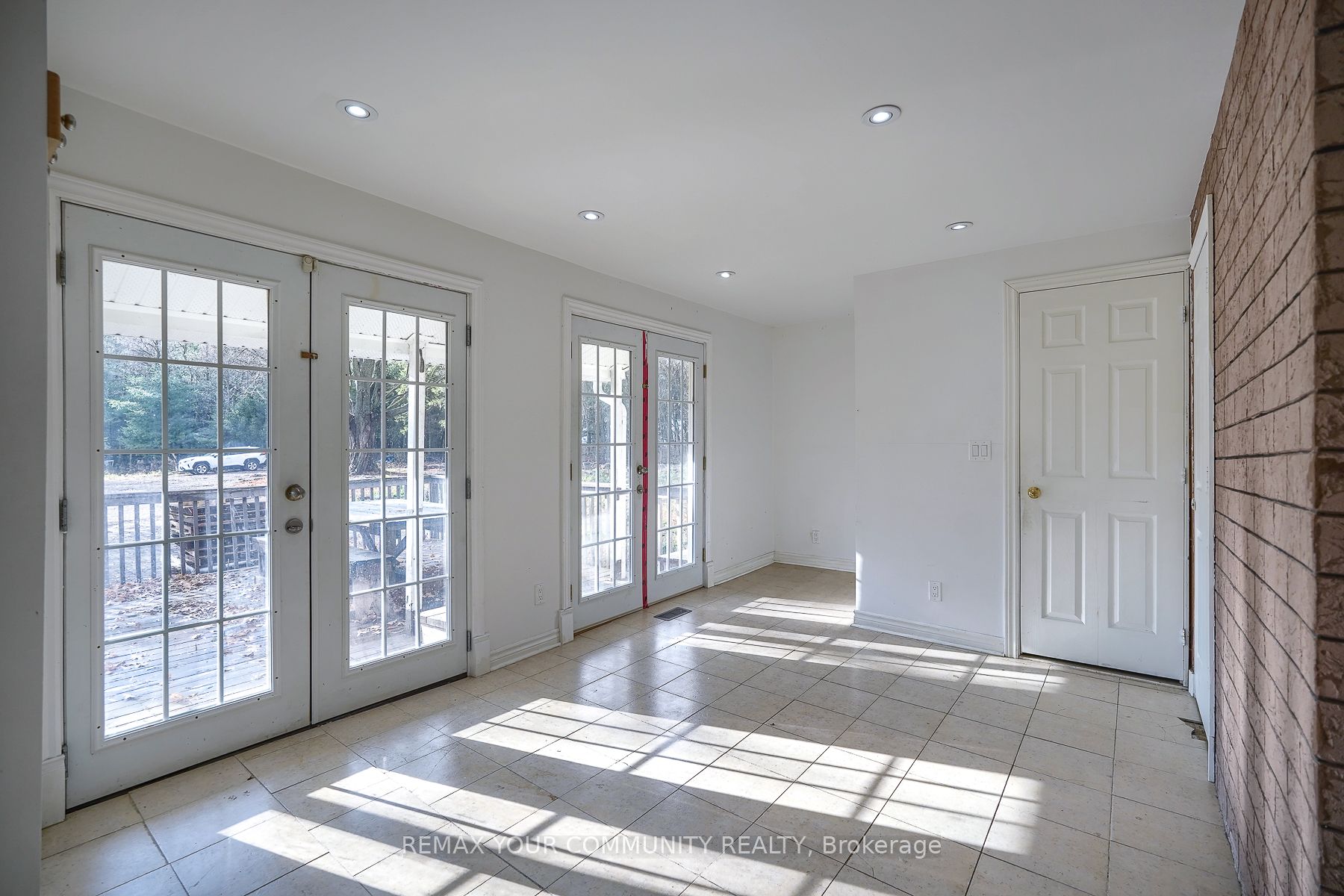 20364 St. Andrews Road Property Photo 13