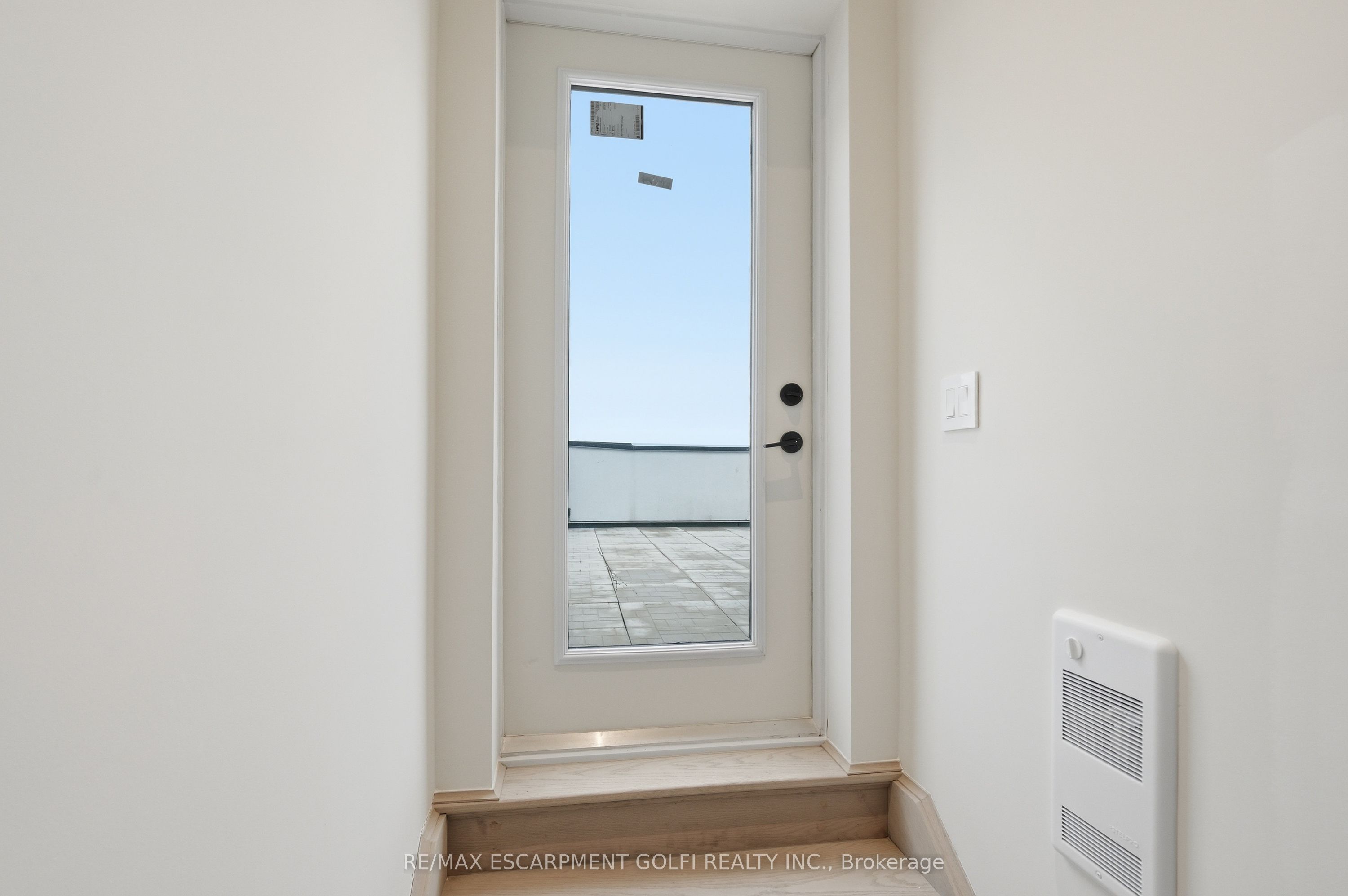 123 Maurice Drive 409 Property Photo 28