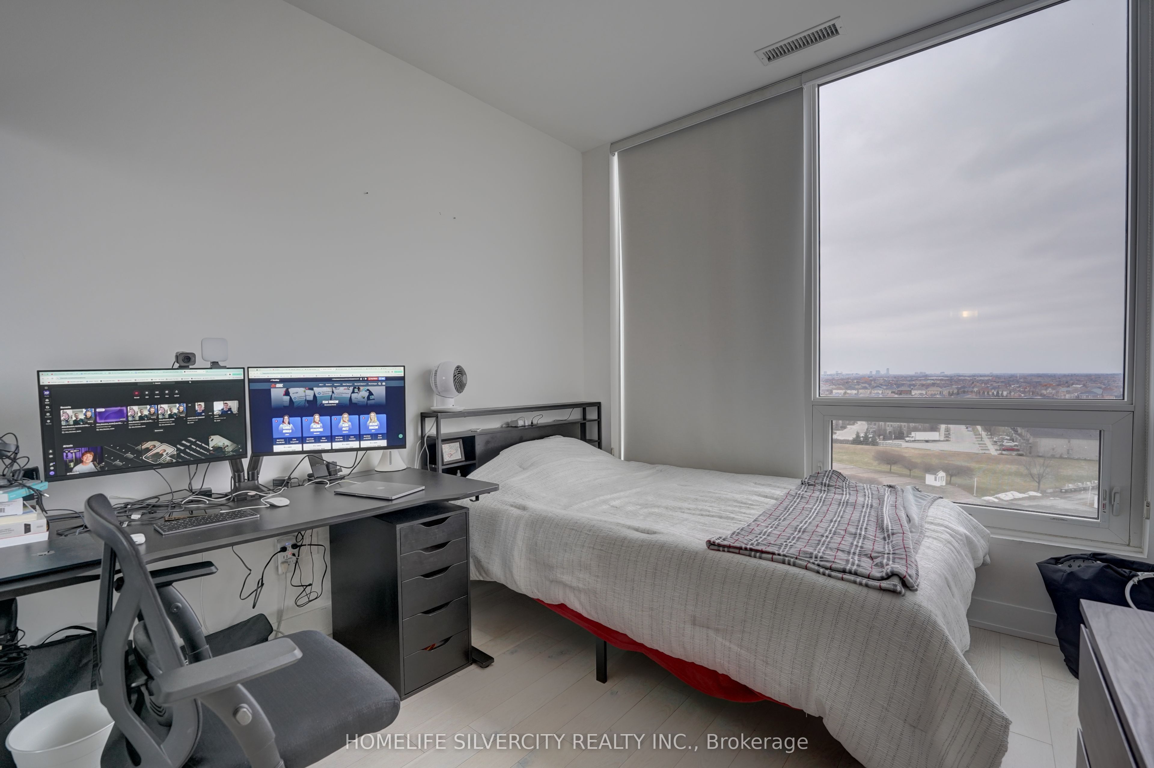 2450 Old Bronte Road 811 Property Photo 13