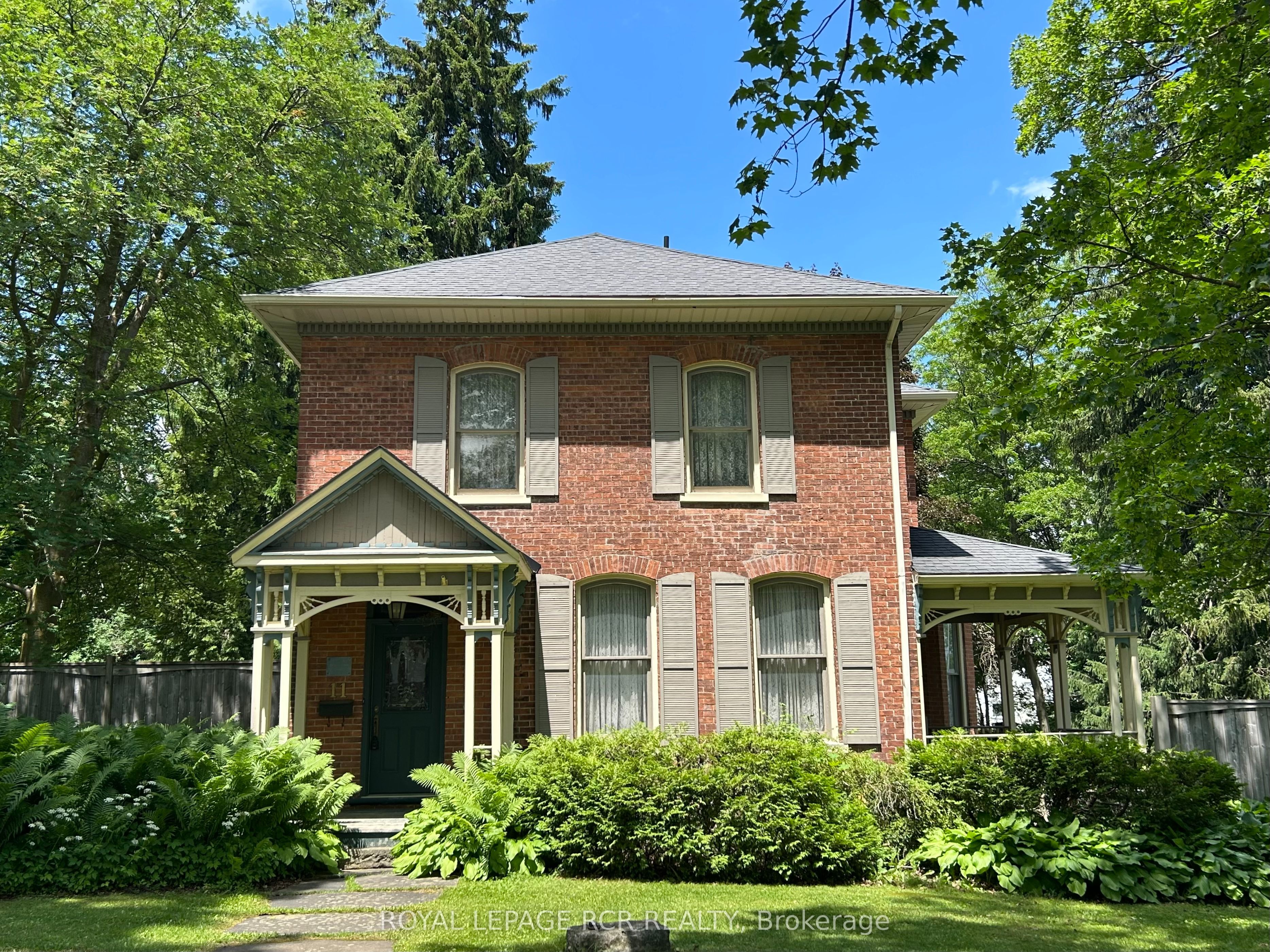 11 Third Avenue Property Photo 4