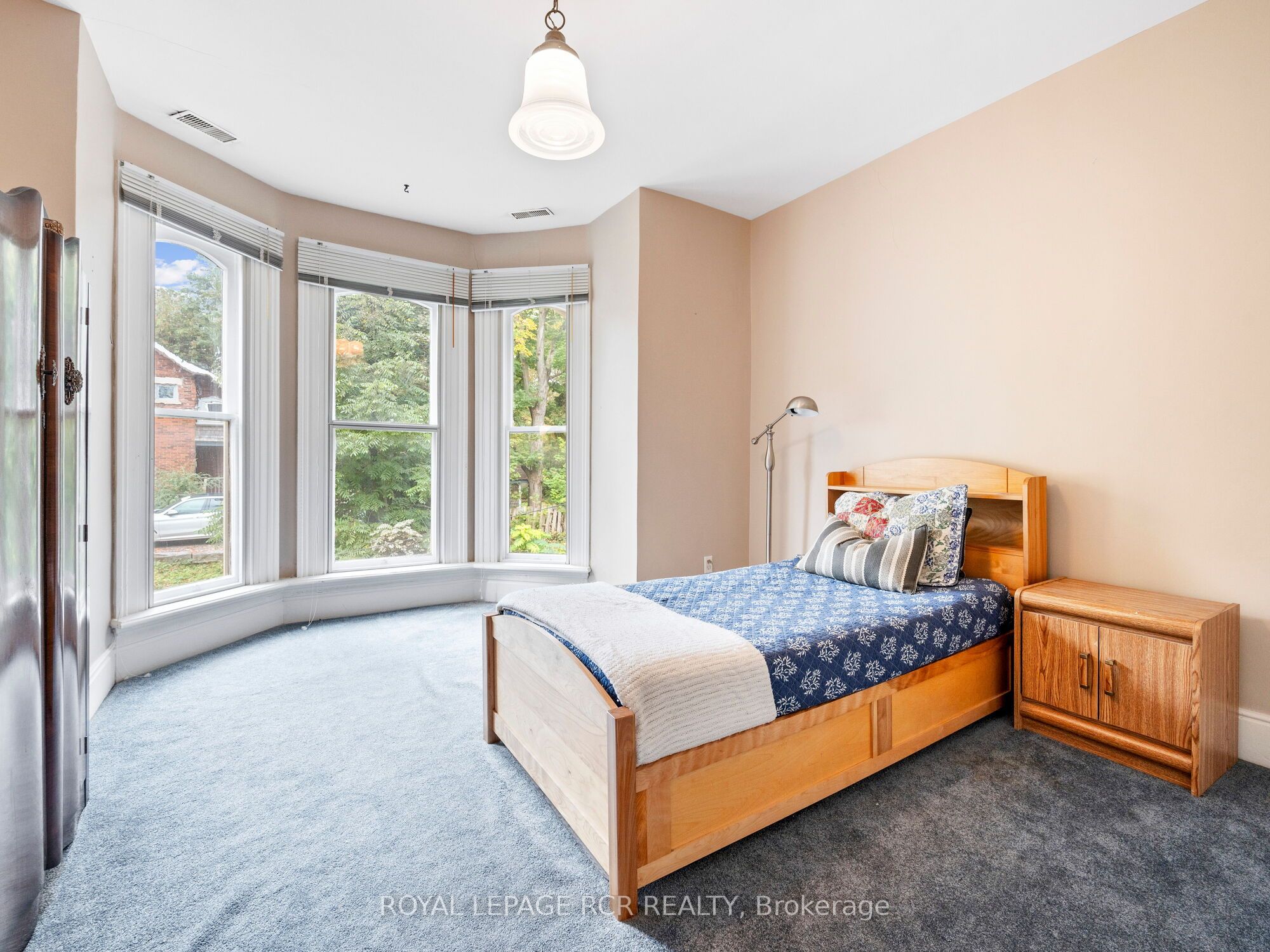 11 Third Avenue Property Photo 24