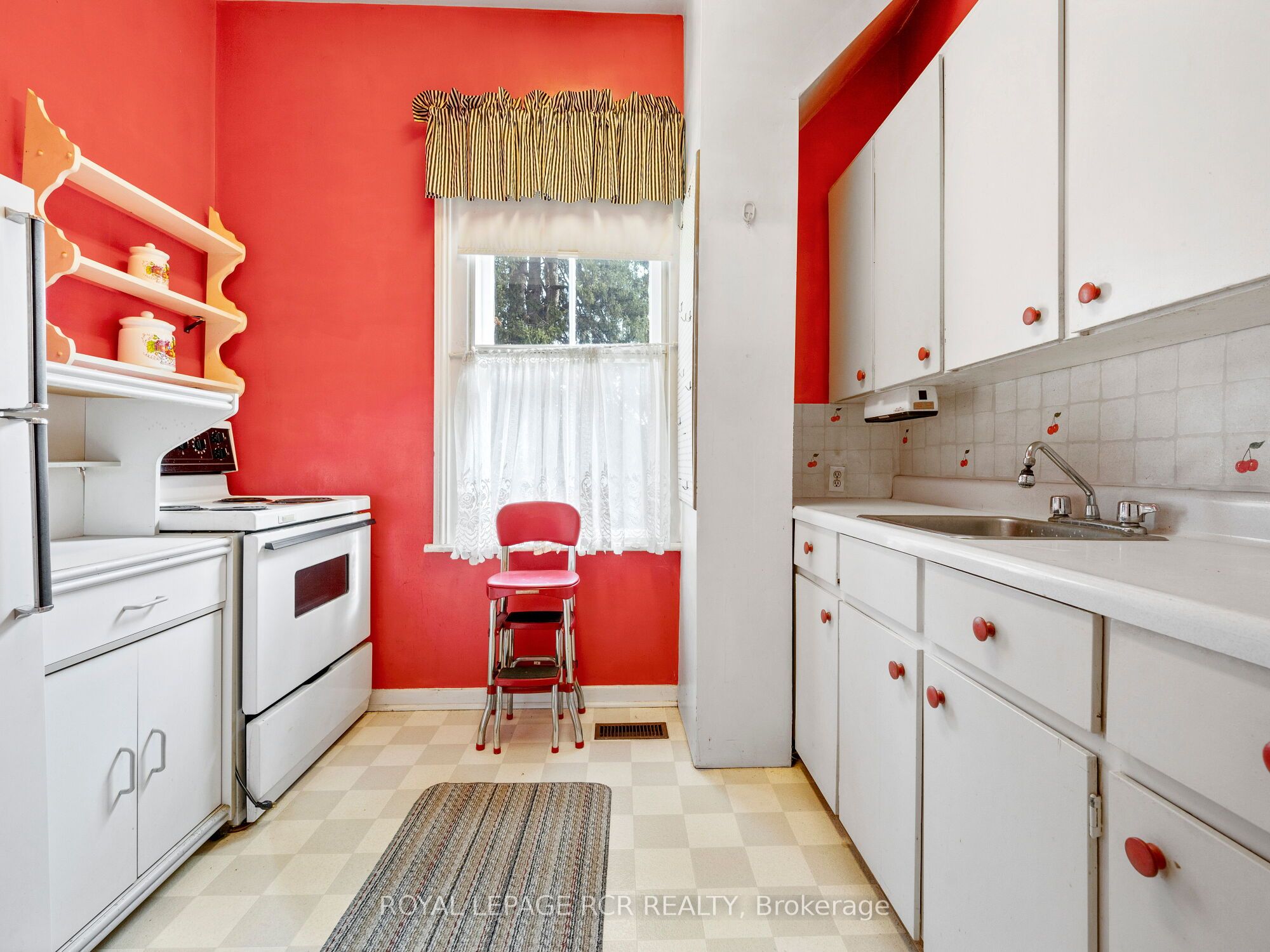 11 Third Avenue Property Photo 33
