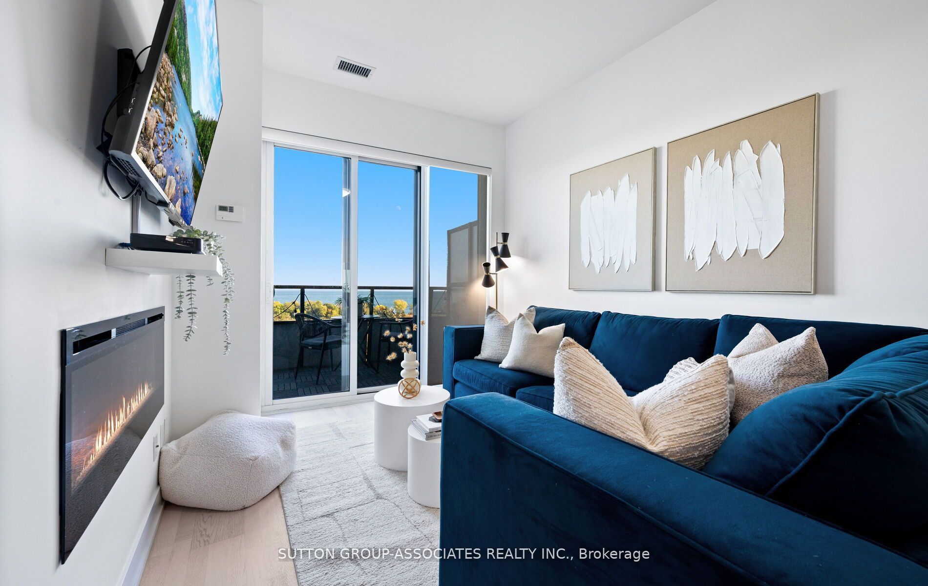 20 Shore Breeze Drive 703 Property Photo 7