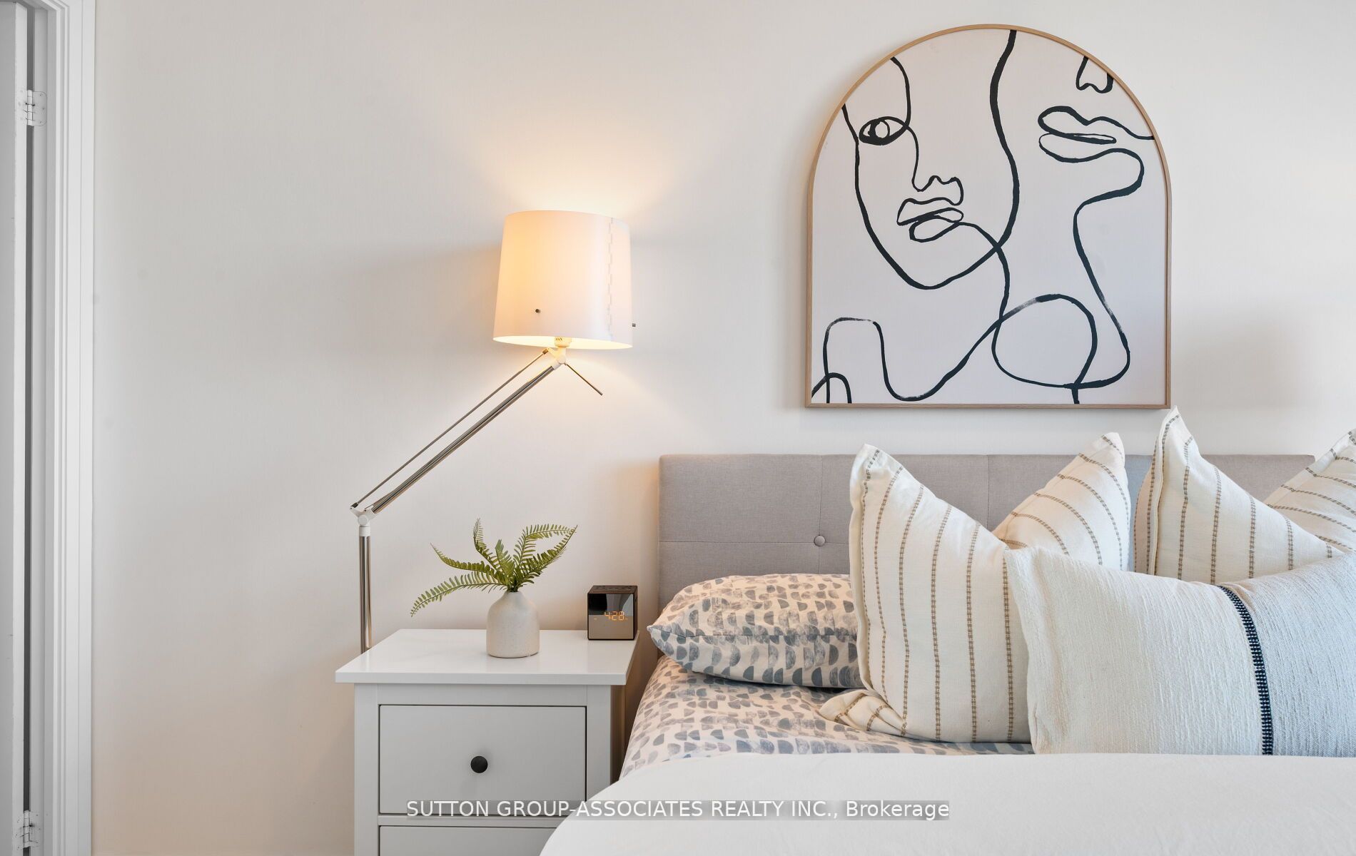 20 Shore Breeze Drive 703 Property Photo 20
