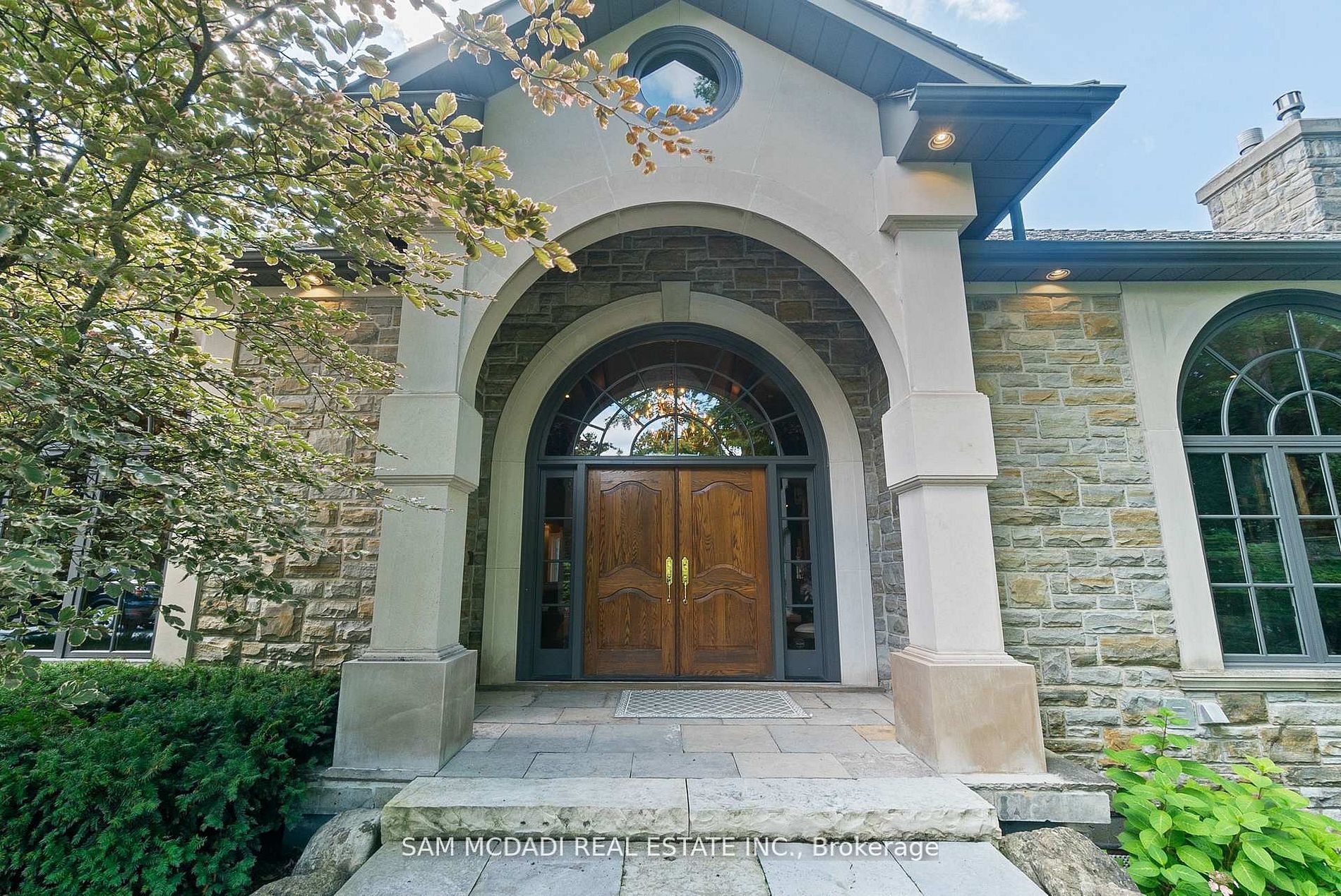 10140 Pineview Trail Property Photo 4