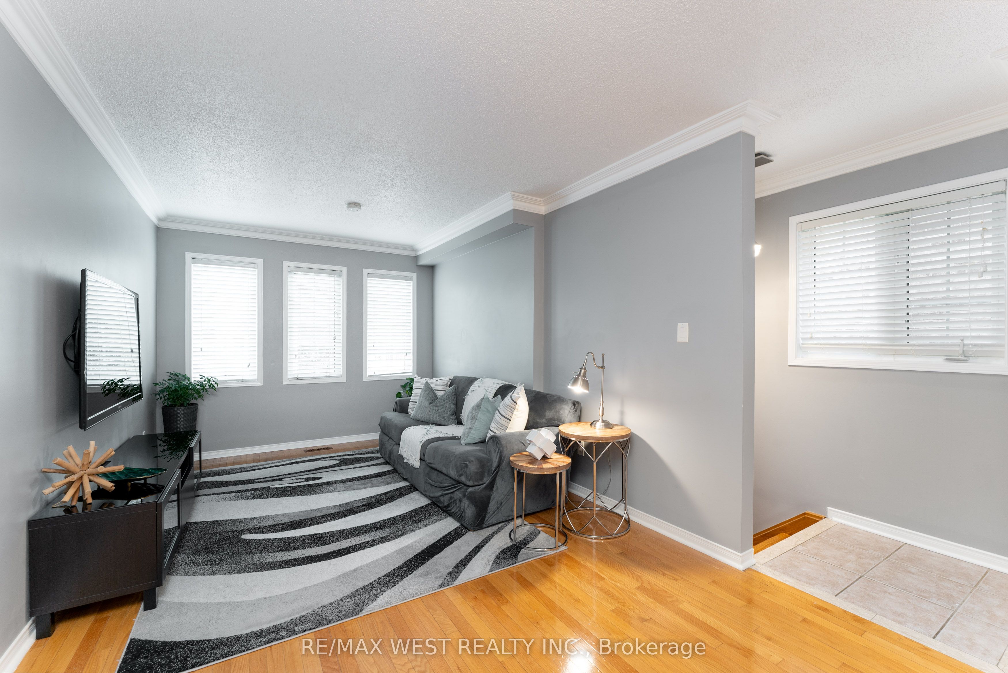28 Shining Star Crescent Property Photo 9