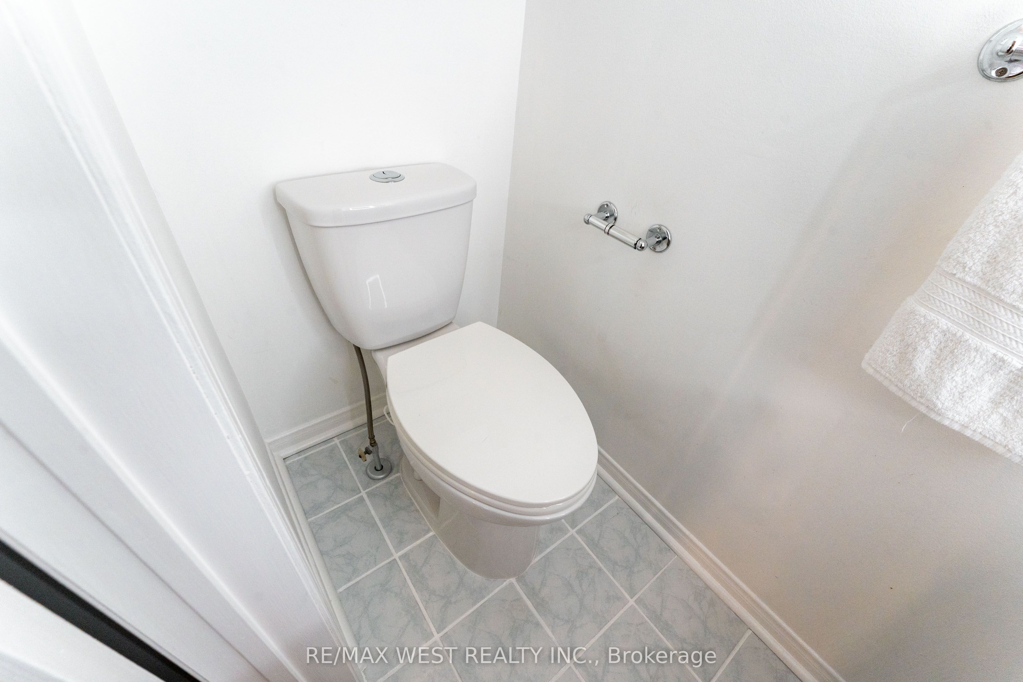 28 Shining Star Crescent Property Photo 13