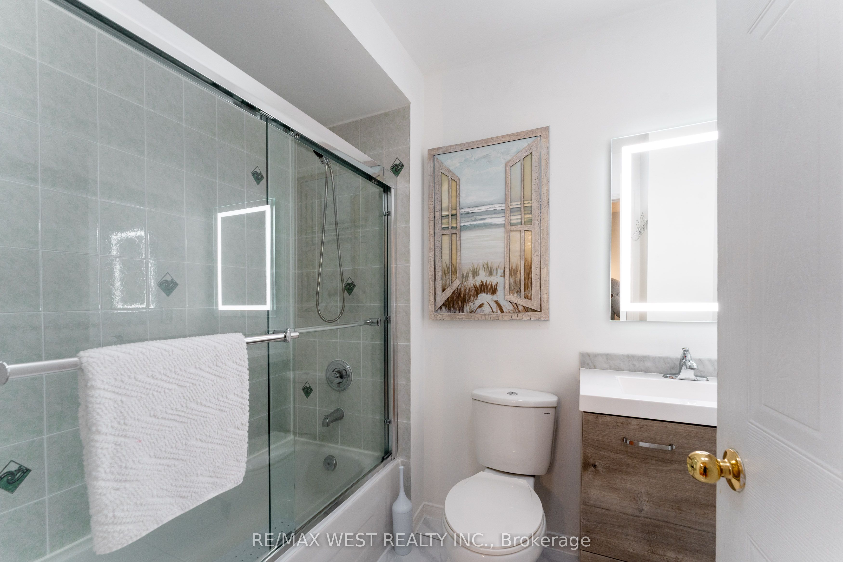 28 Shining Star Crescent Property Photo 20