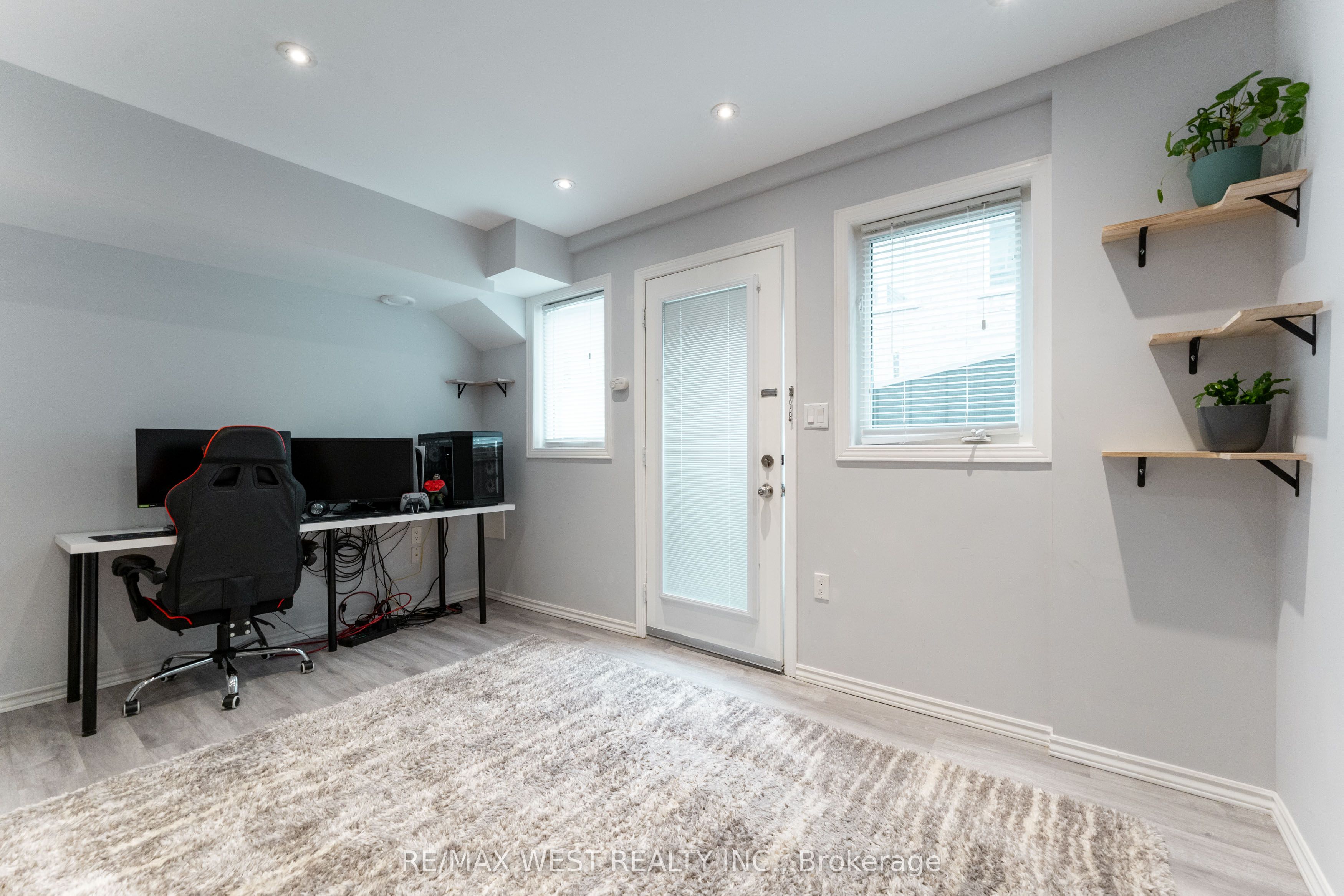 28 Shining Star Crescent Property Photo 31