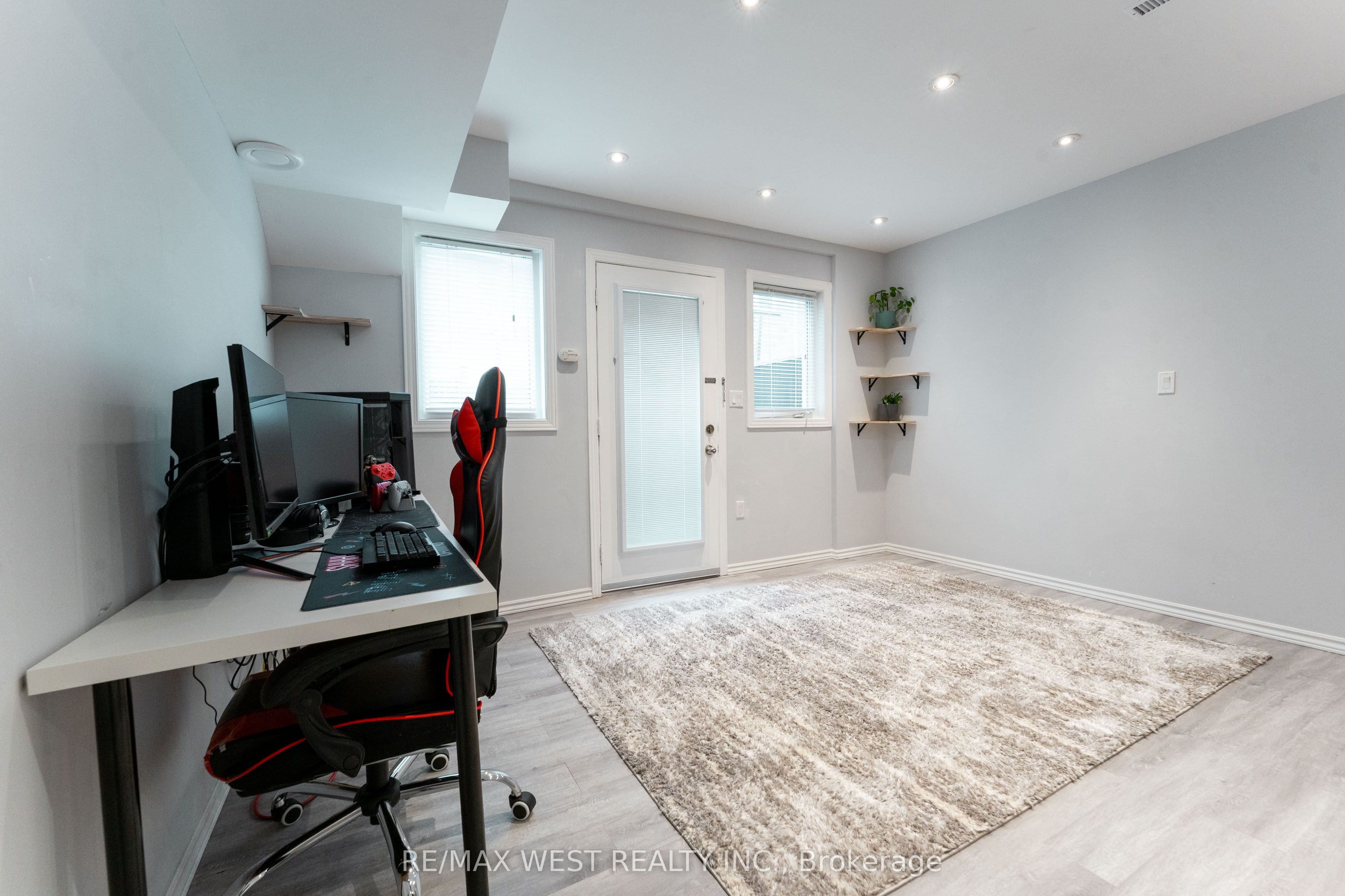 28 Shining Star Crescent Property Photo 32