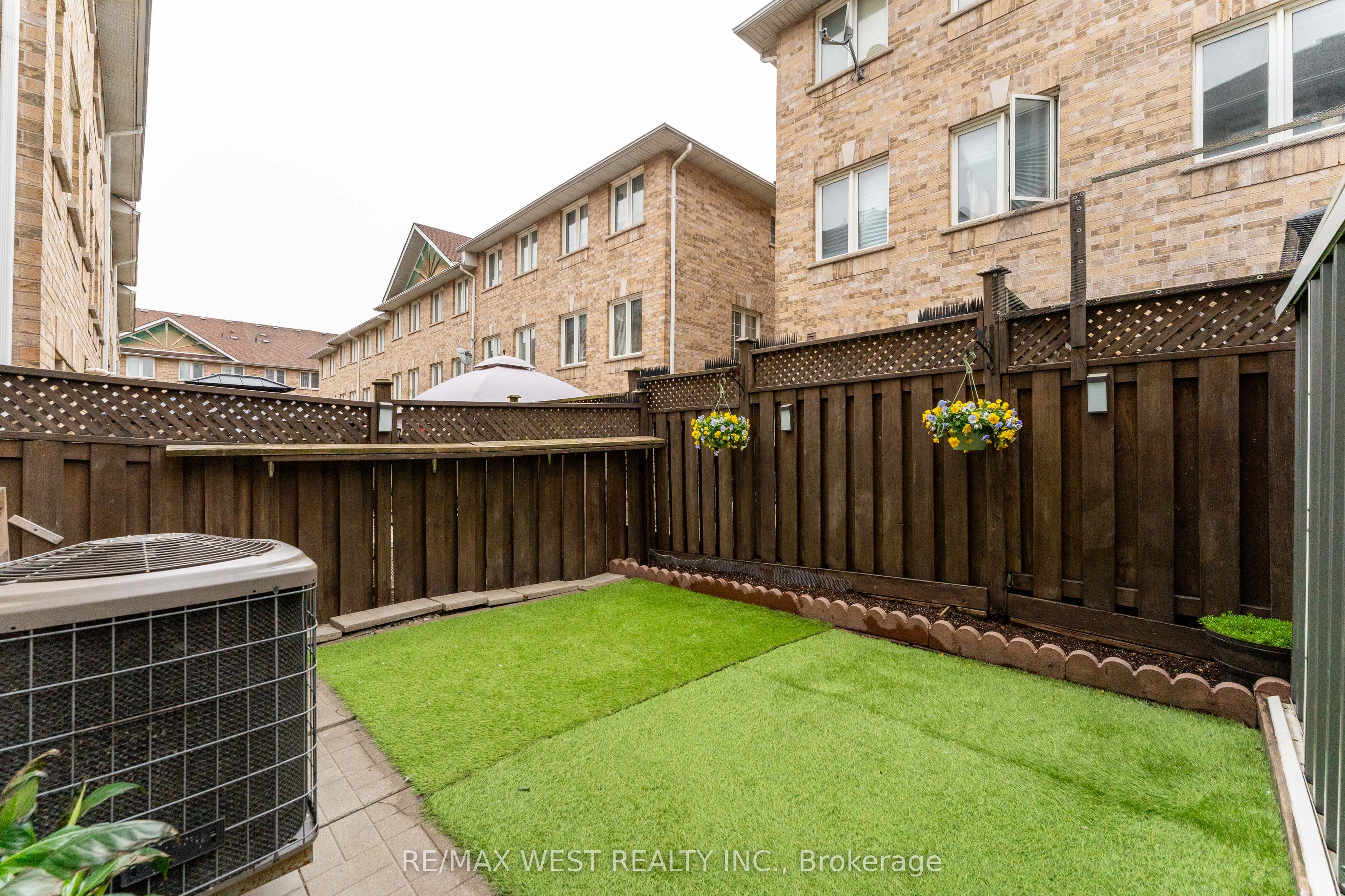 28 Shining Star Crescent Property Photo 39