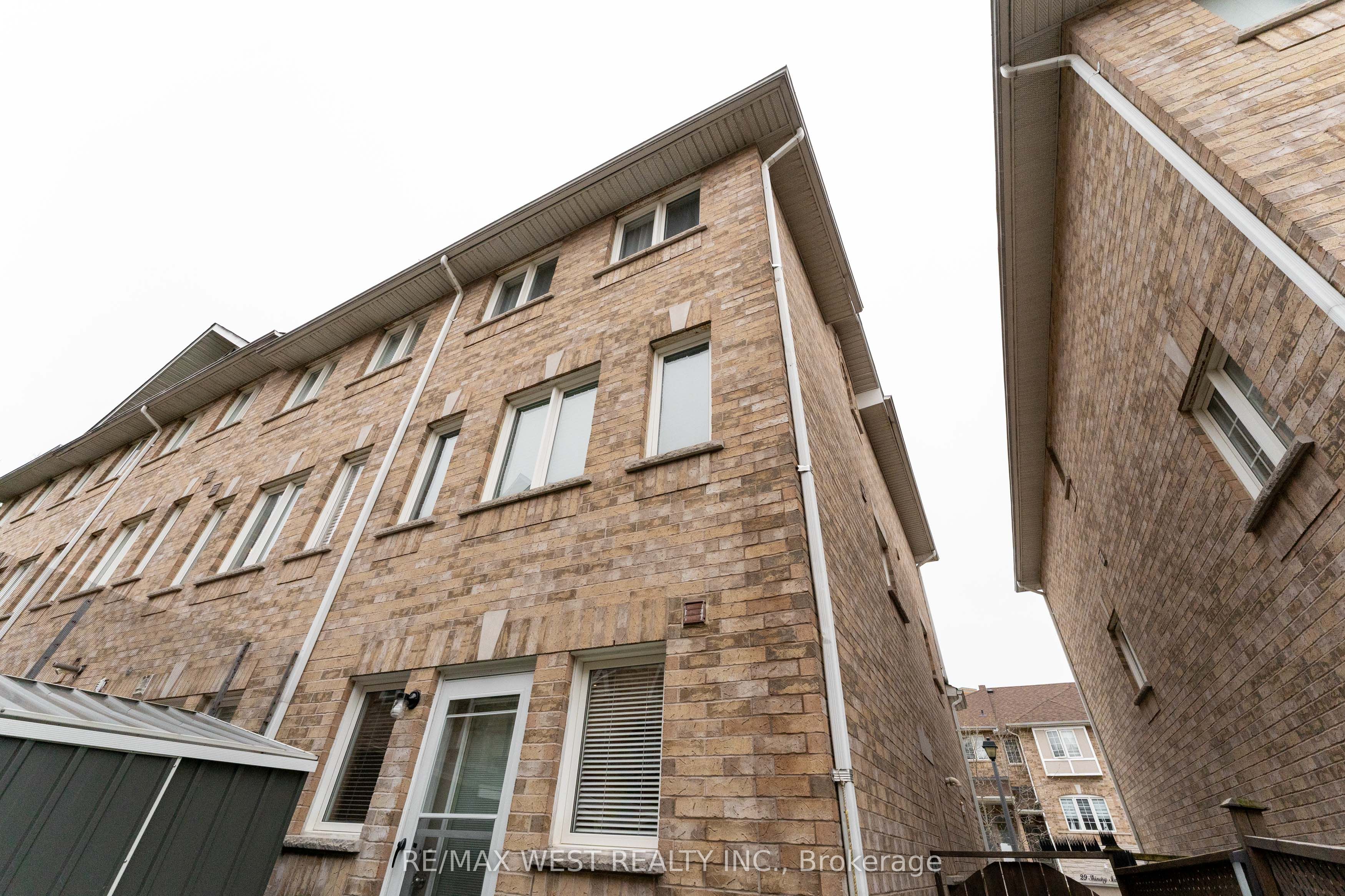 28 Shining Star Crescent Property Photo 42