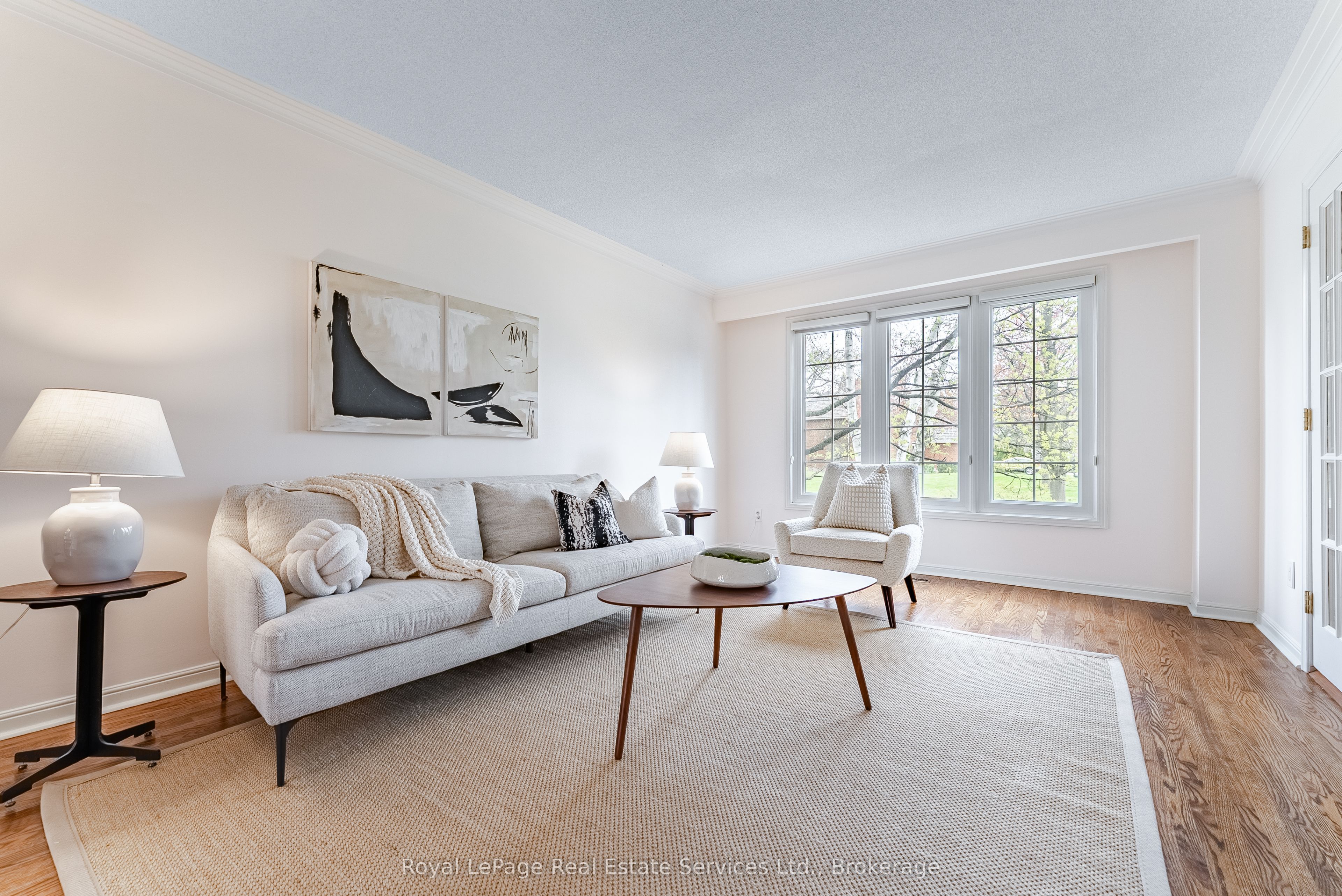 2082 Mississauga Road Property Photo 10