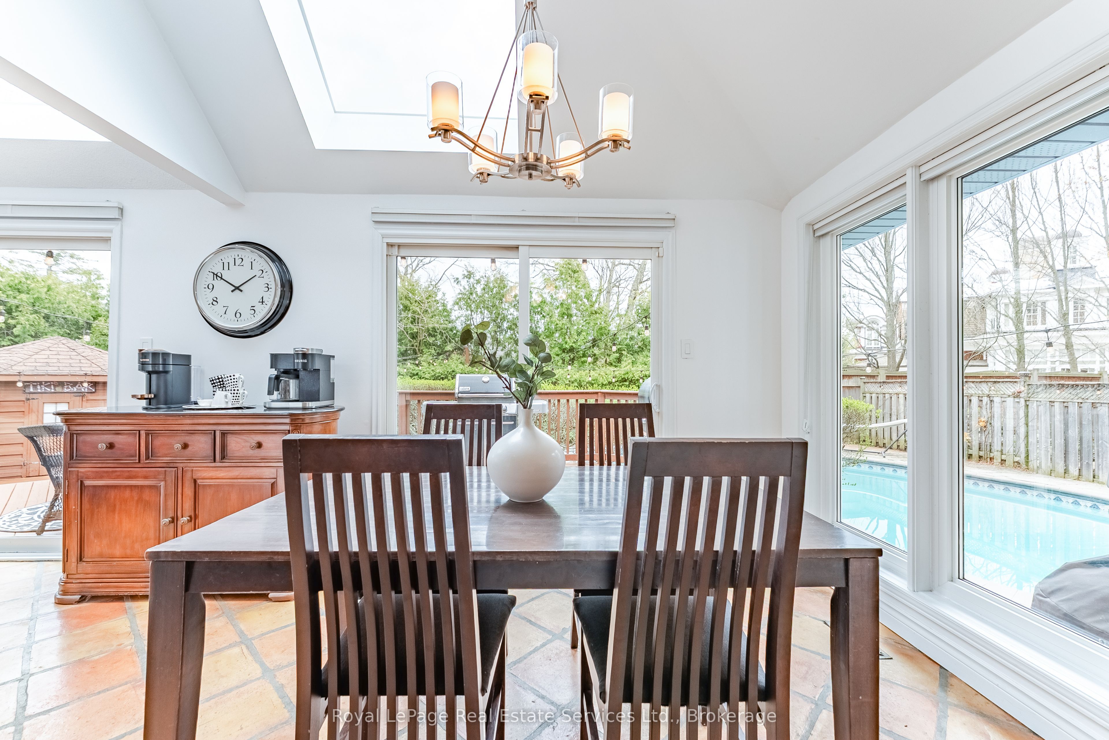 2082 Mississauga Road Property Photo 15