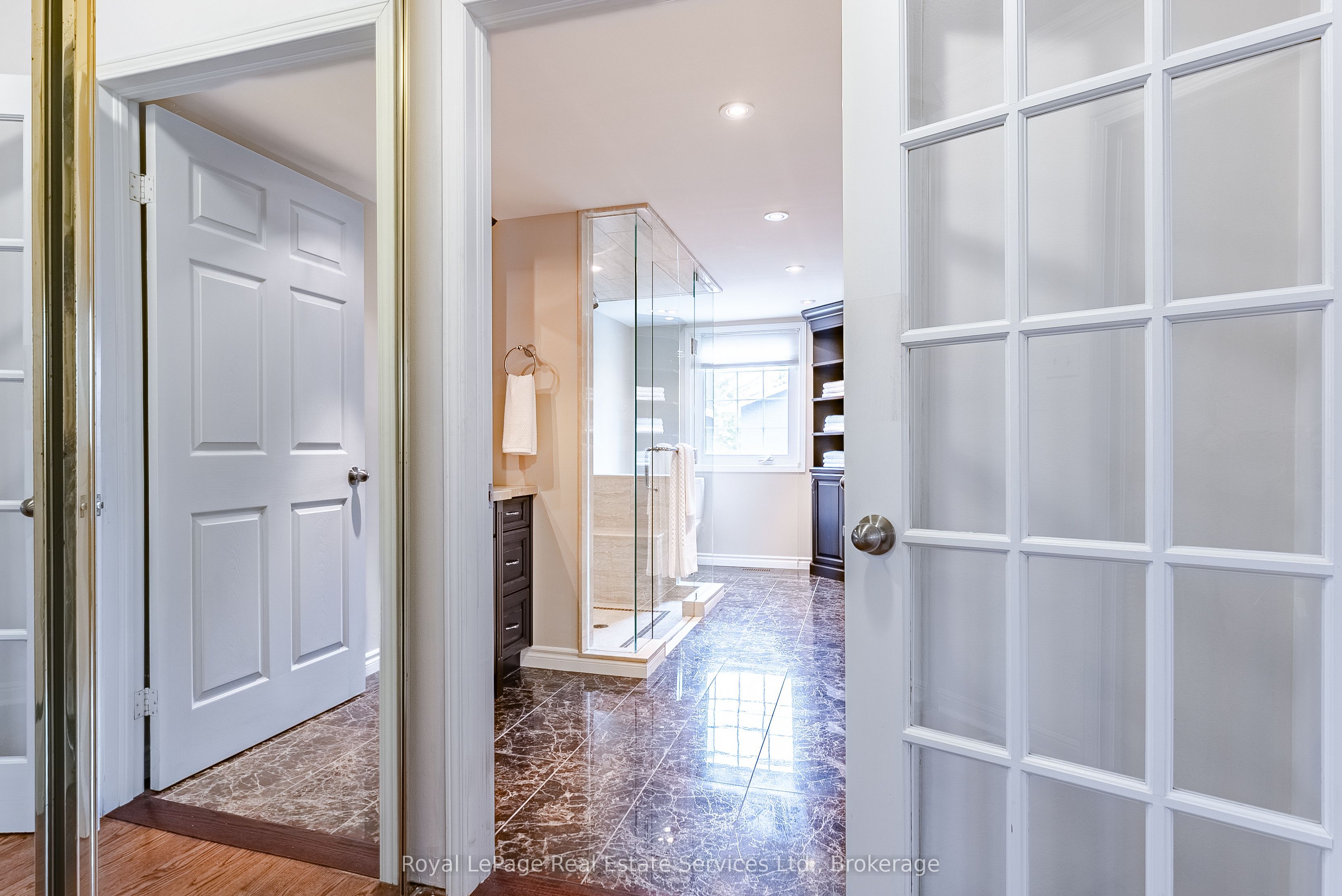 2082 Mississauga Road Property Photo 27