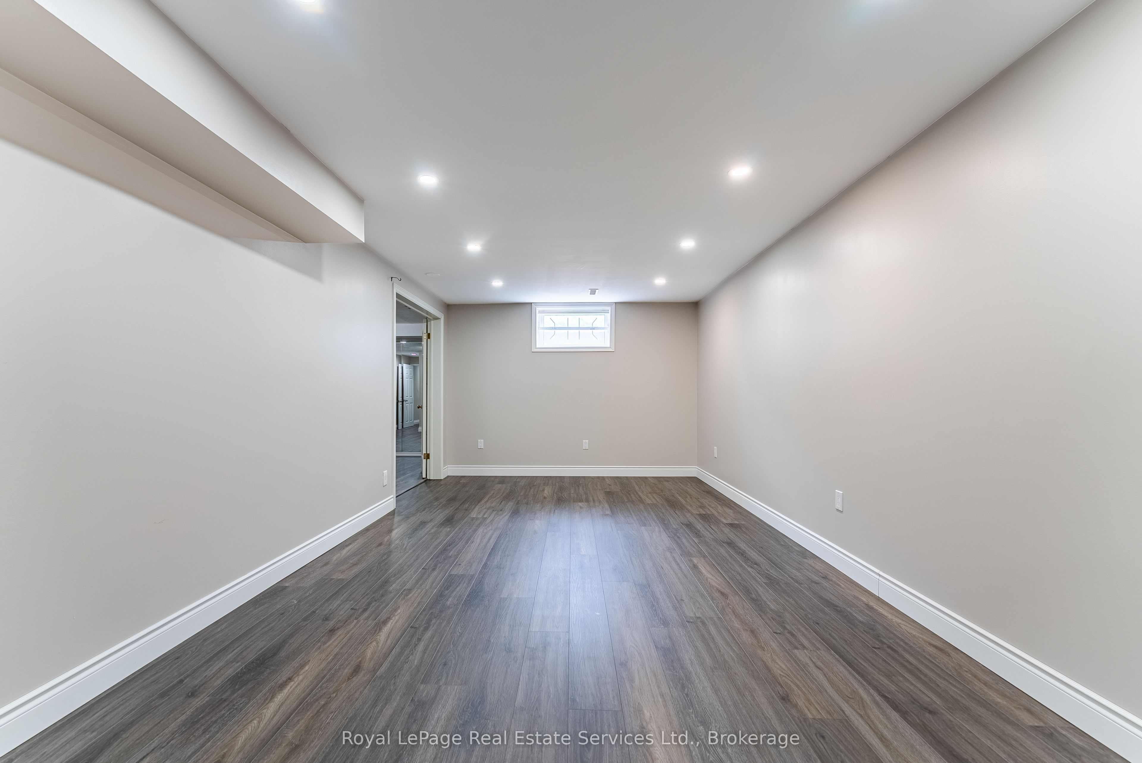 2082 Mississauga Road Property Photo 38