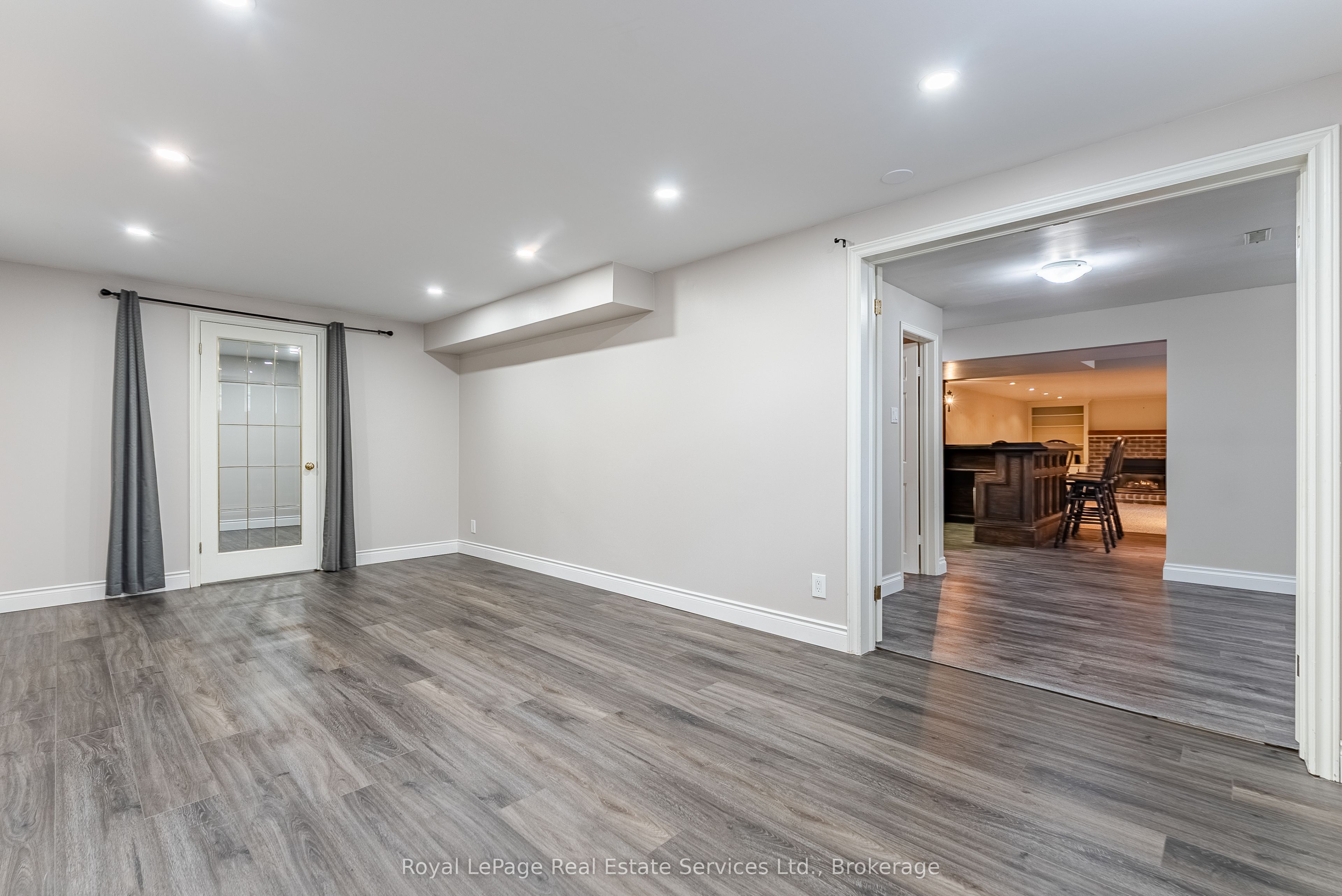 2082 Mississauga Road Property Photo 39
