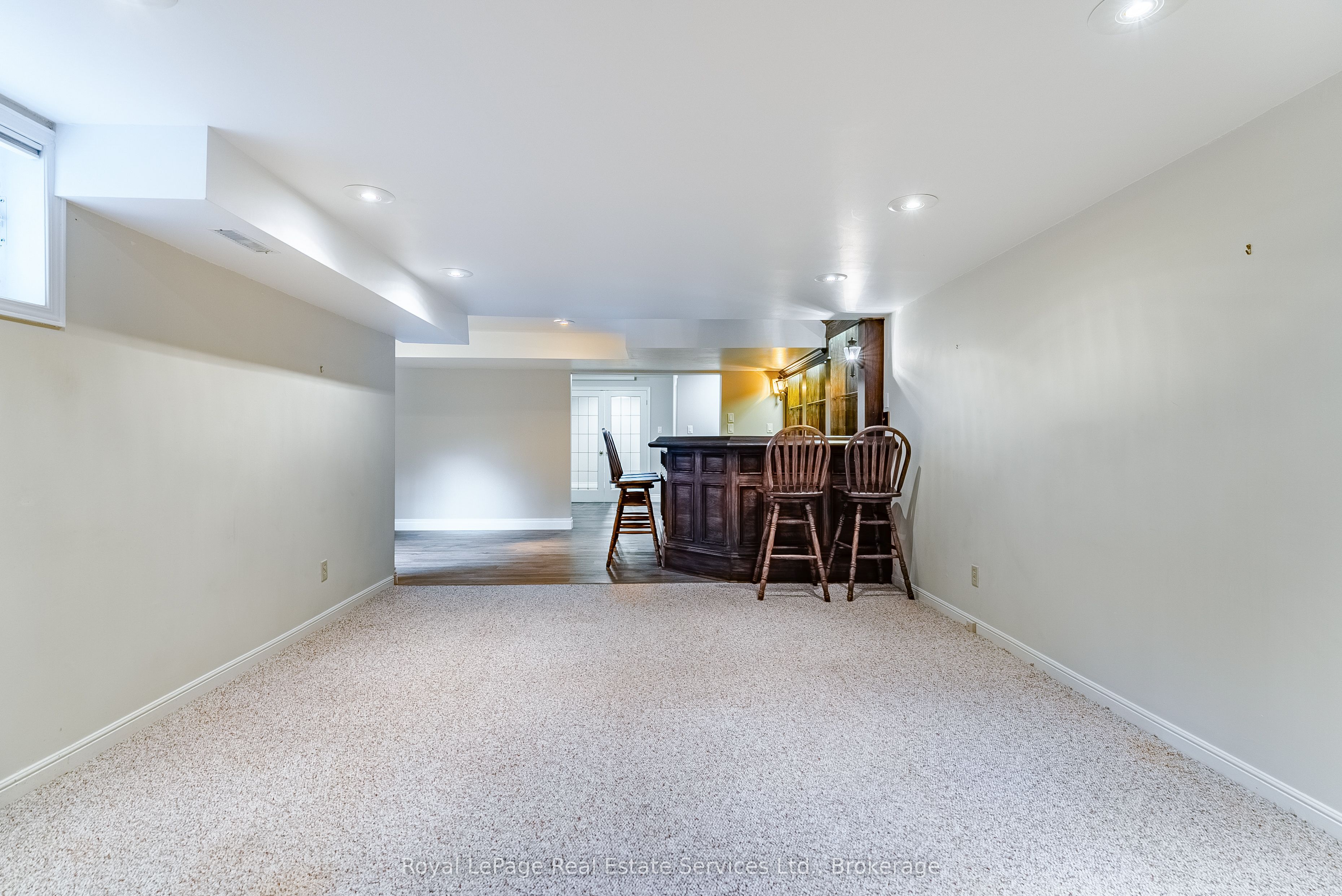 2082 Mississauga Road Property Photo 43