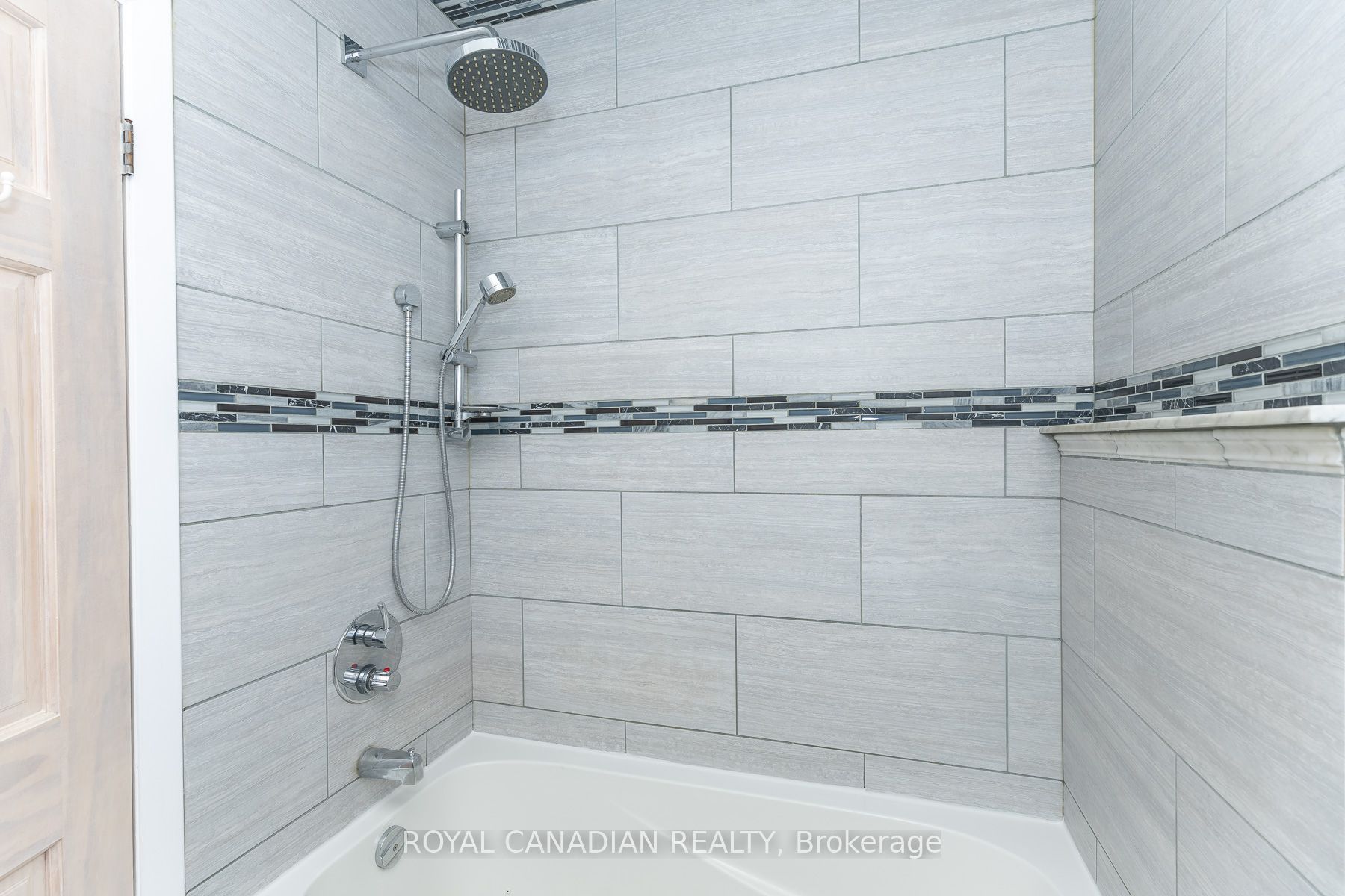 16 Gambello Crescent Property Photo 28
