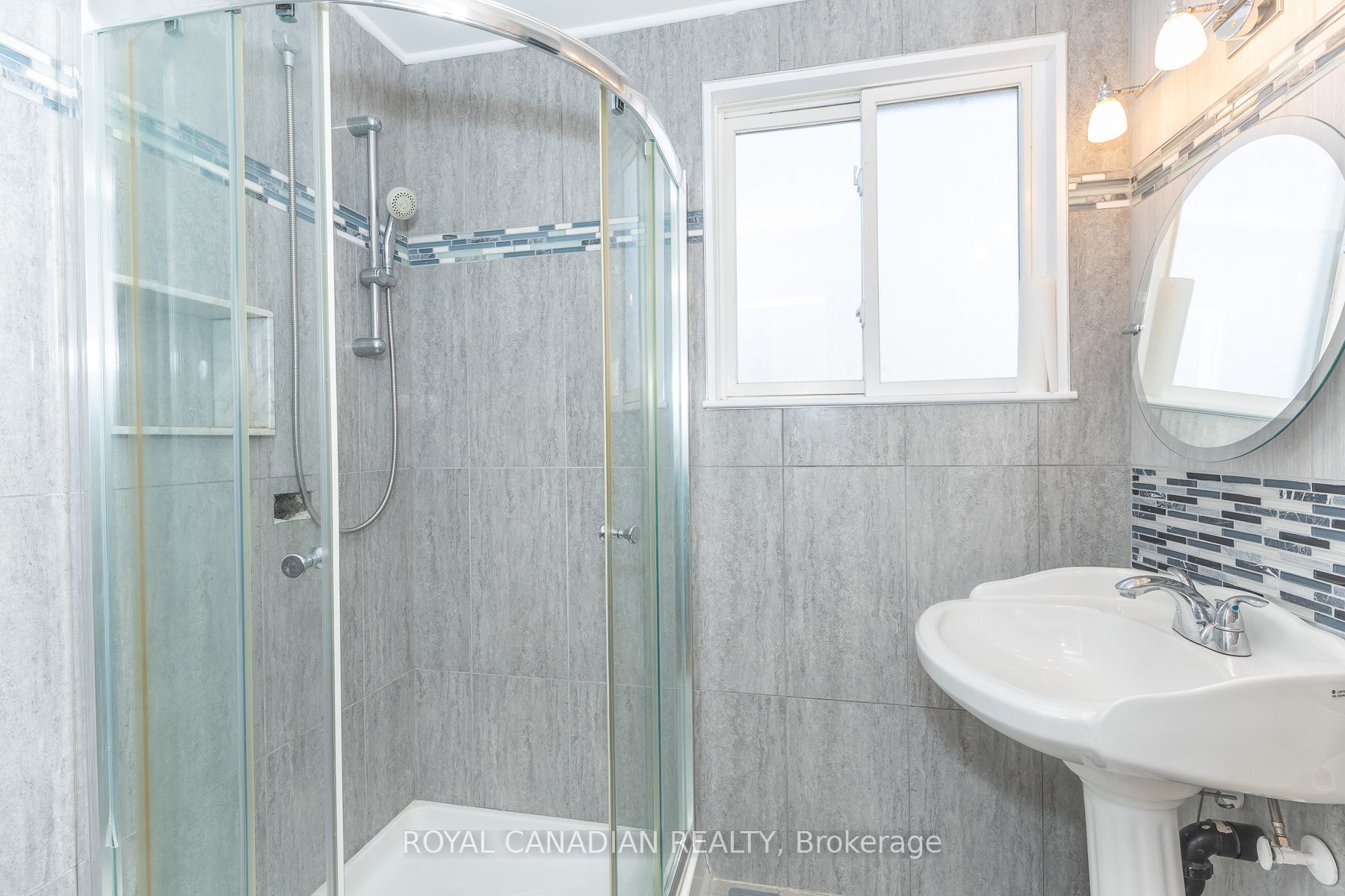 16 Gambello Crescent Property Photo 30