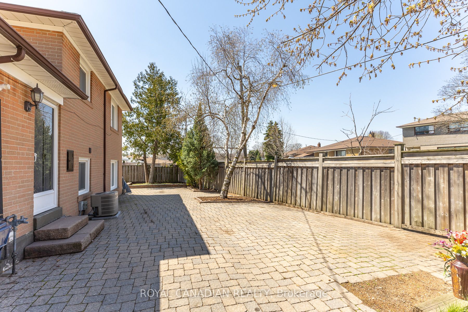 16 Gambello Crescent Property Photo 46