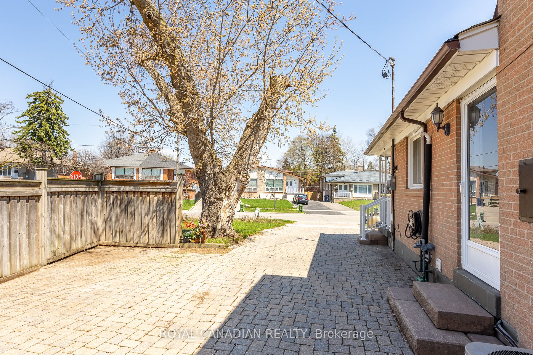 16 Gambello Crescent Property Photo 50