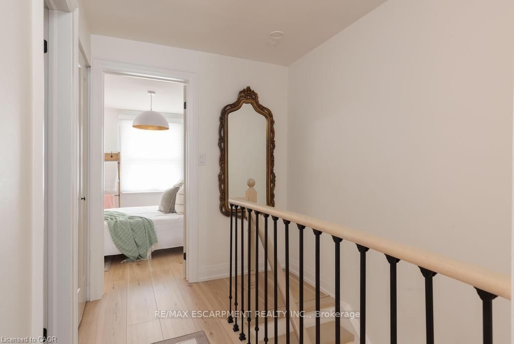 1422 Ghent Avenue E Property Photo 13