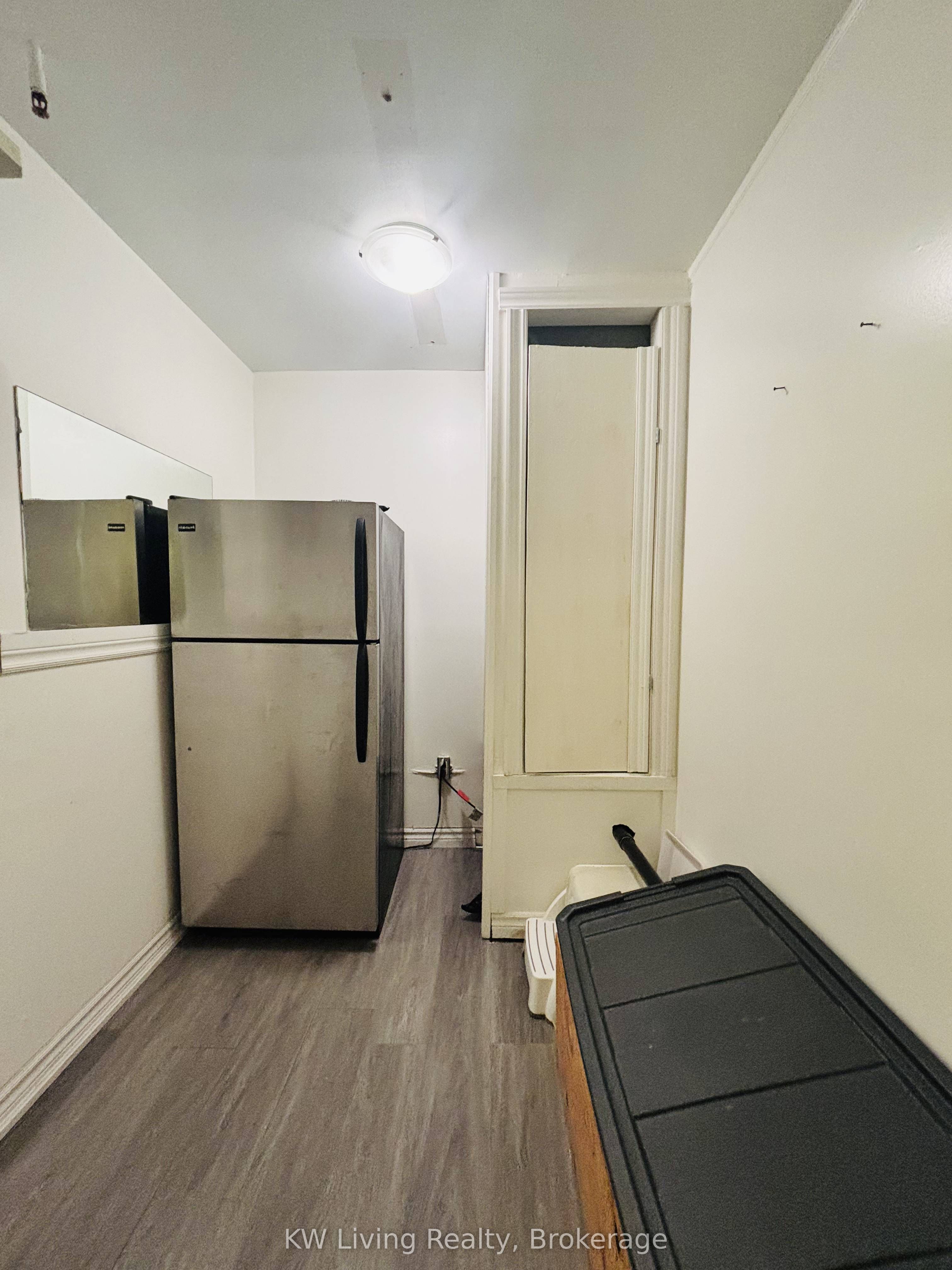 356a Lakeshore Road W Property Photo 13