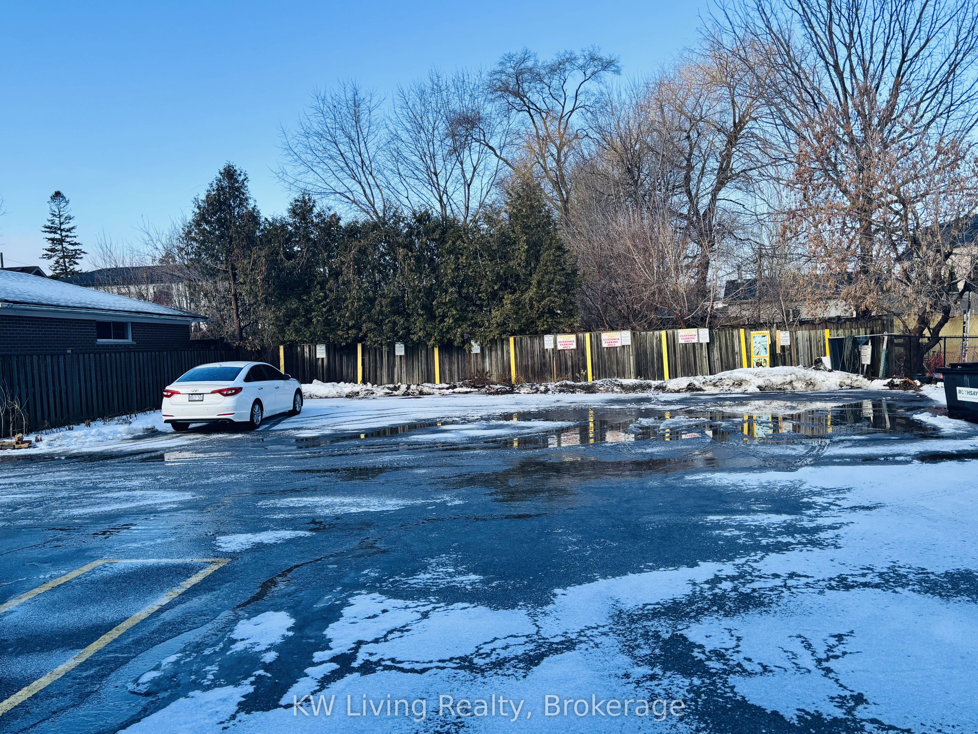 356a Lakeshore Road W Property Photo 18