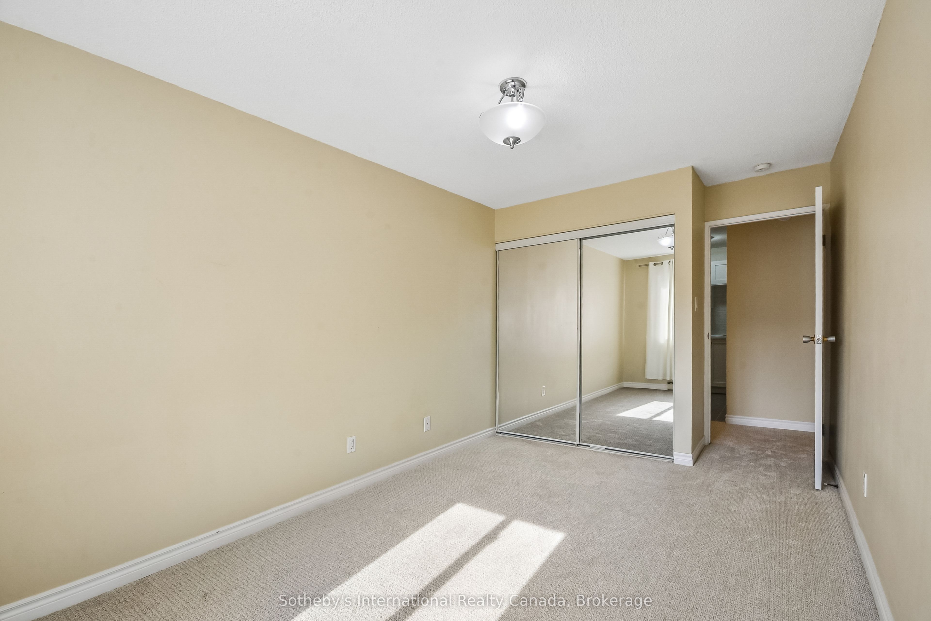 1450 Glen Abbey Gate 434 Property Photo 33