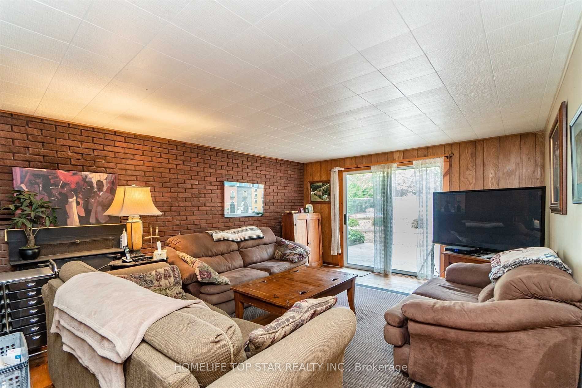 8733 Heritage Road Property Photo 3
