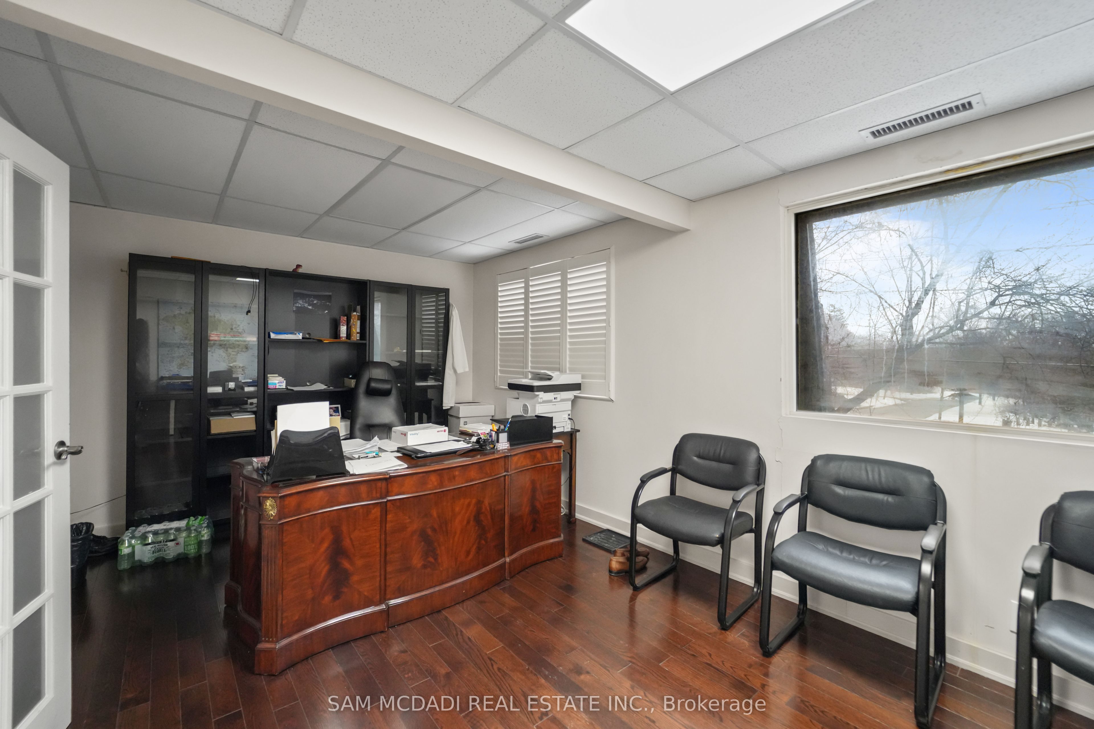 1645 Dundas Street W Property Photo 45