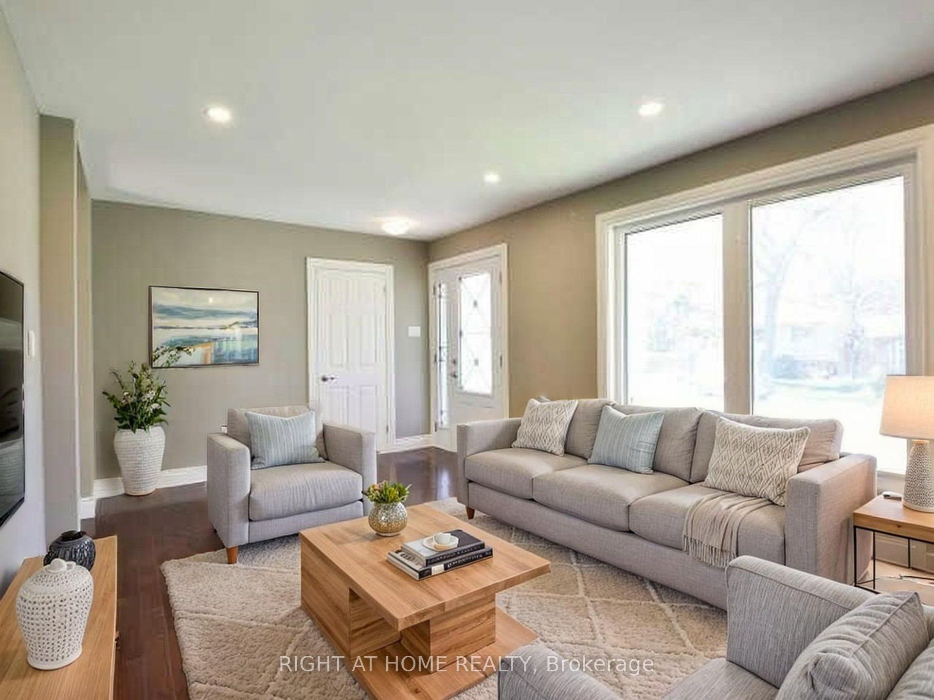 15 Pioneer Drive Property Photo 6