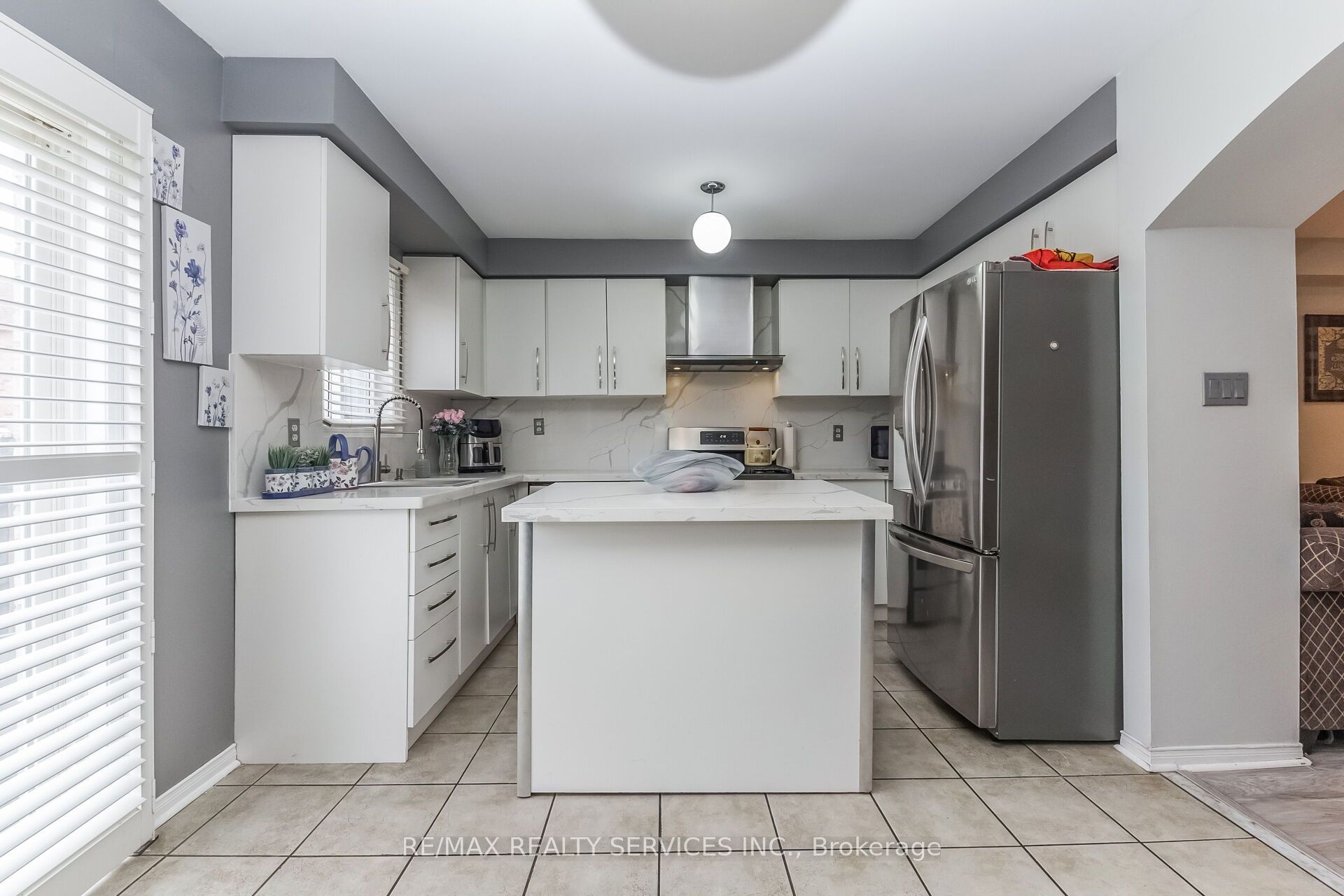 359 Edenbrook Hill Drive Property Photo 10