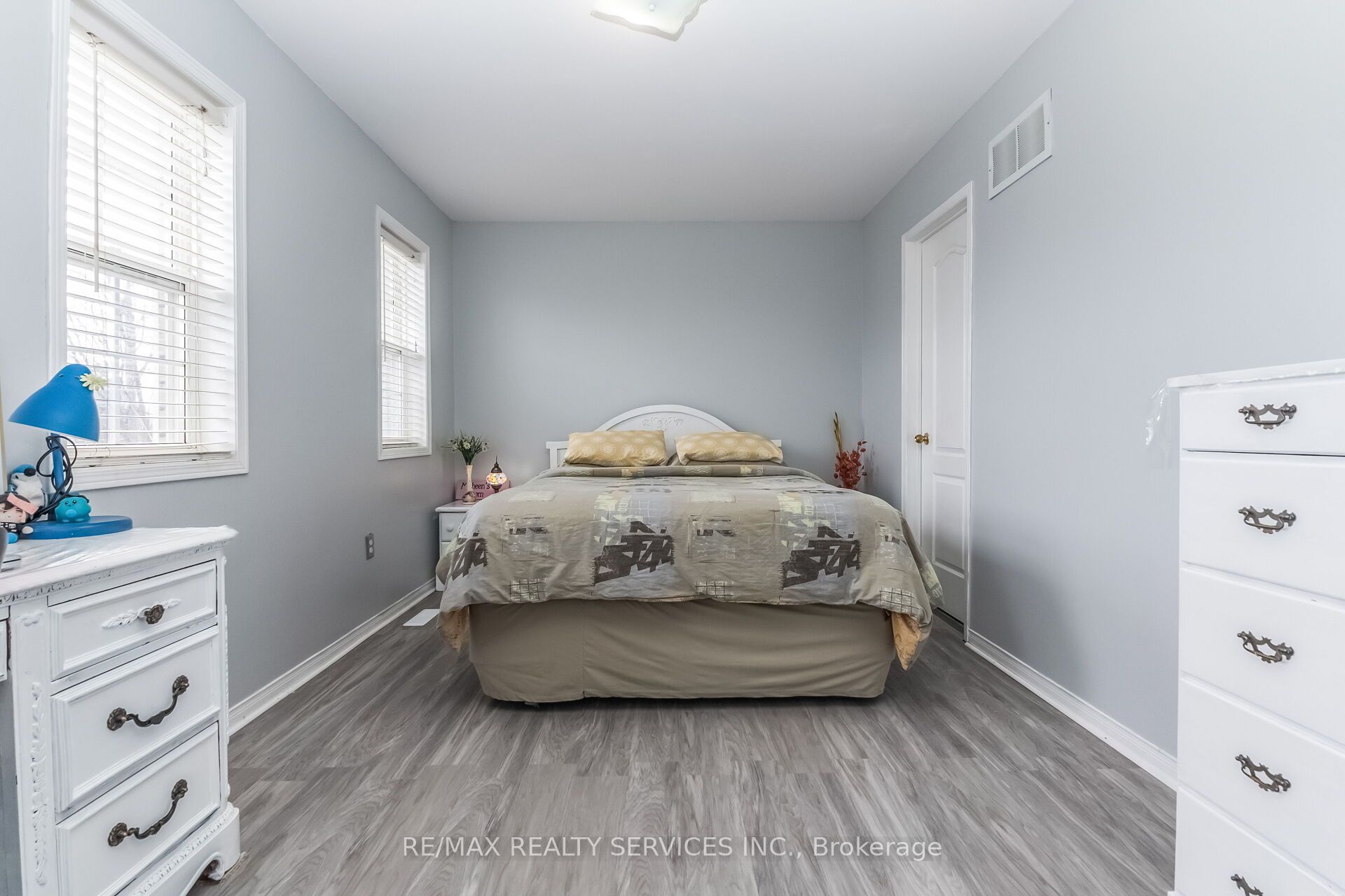 359 Edenbrook Hill Drive Property Photo 23