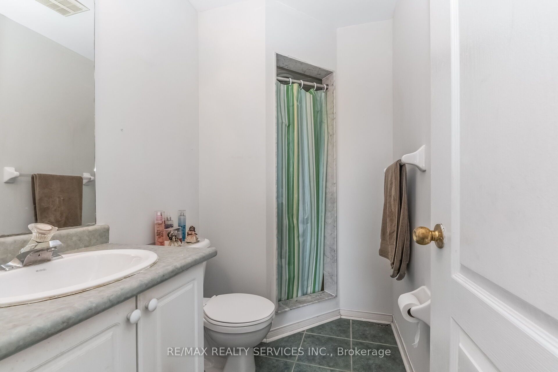 359 Edenbrook Hill Drive Property Photo 25