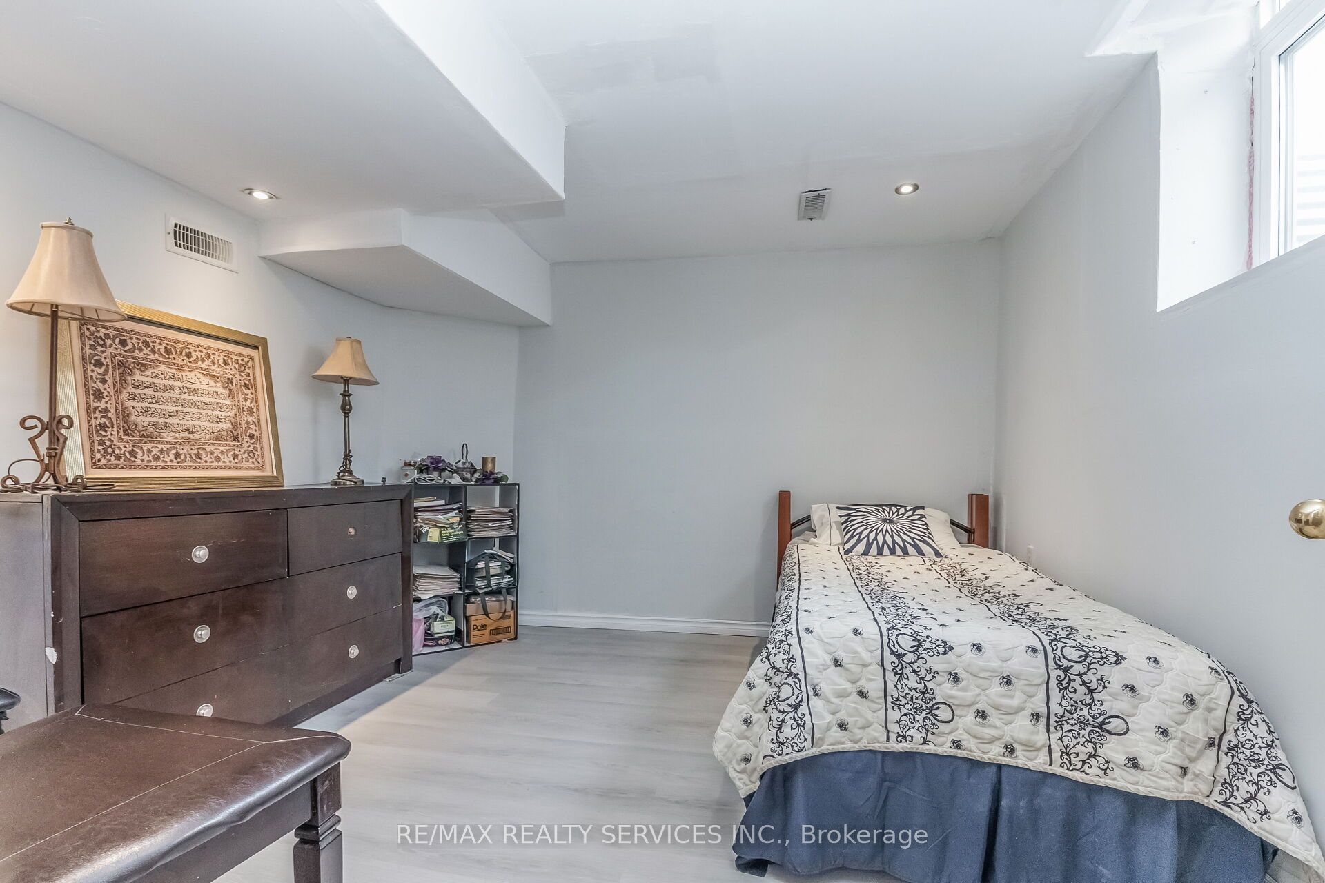 359 Edenbrook Hill Drive Property Photo 32