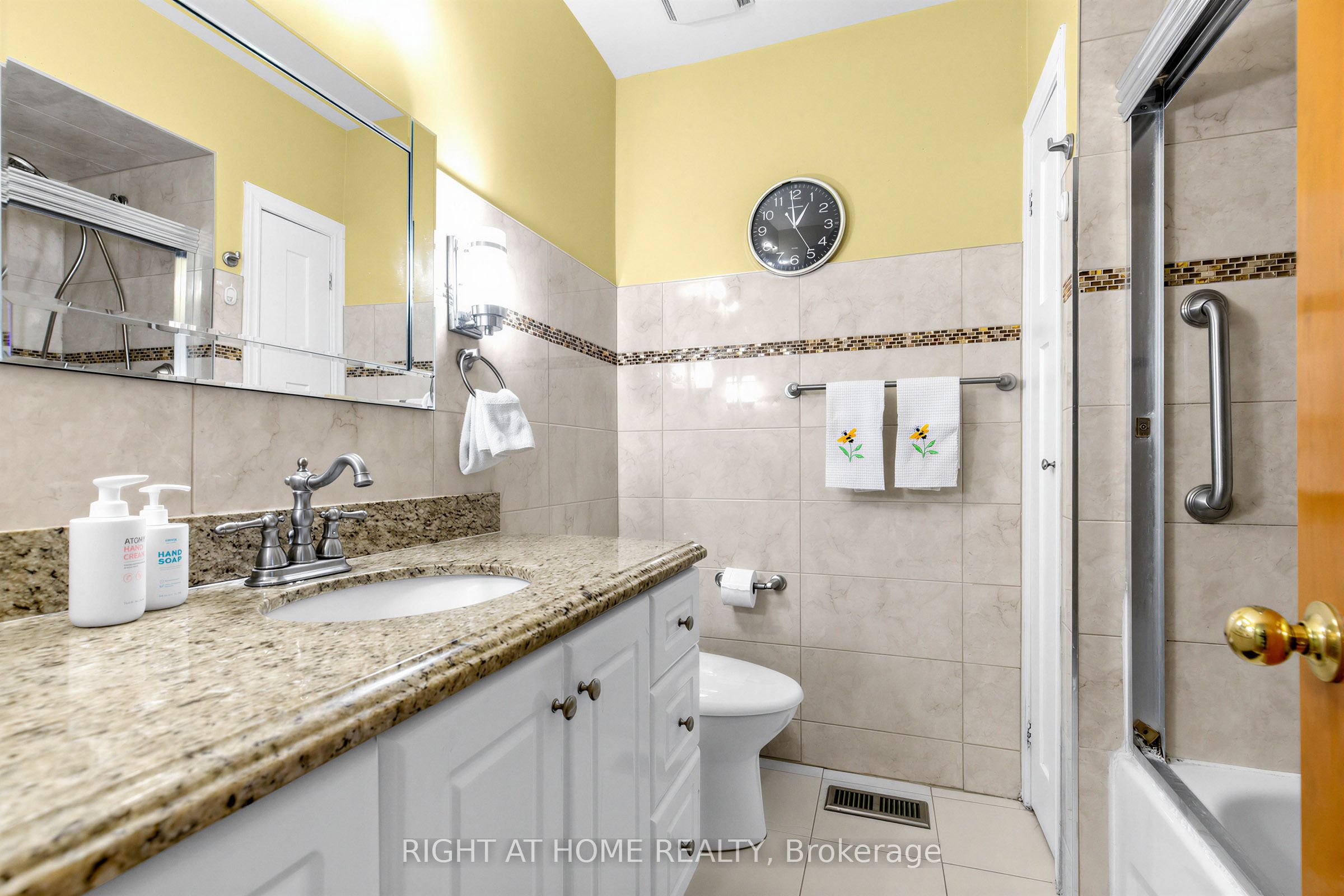 5 Thwaite Avenue Property Photo 20