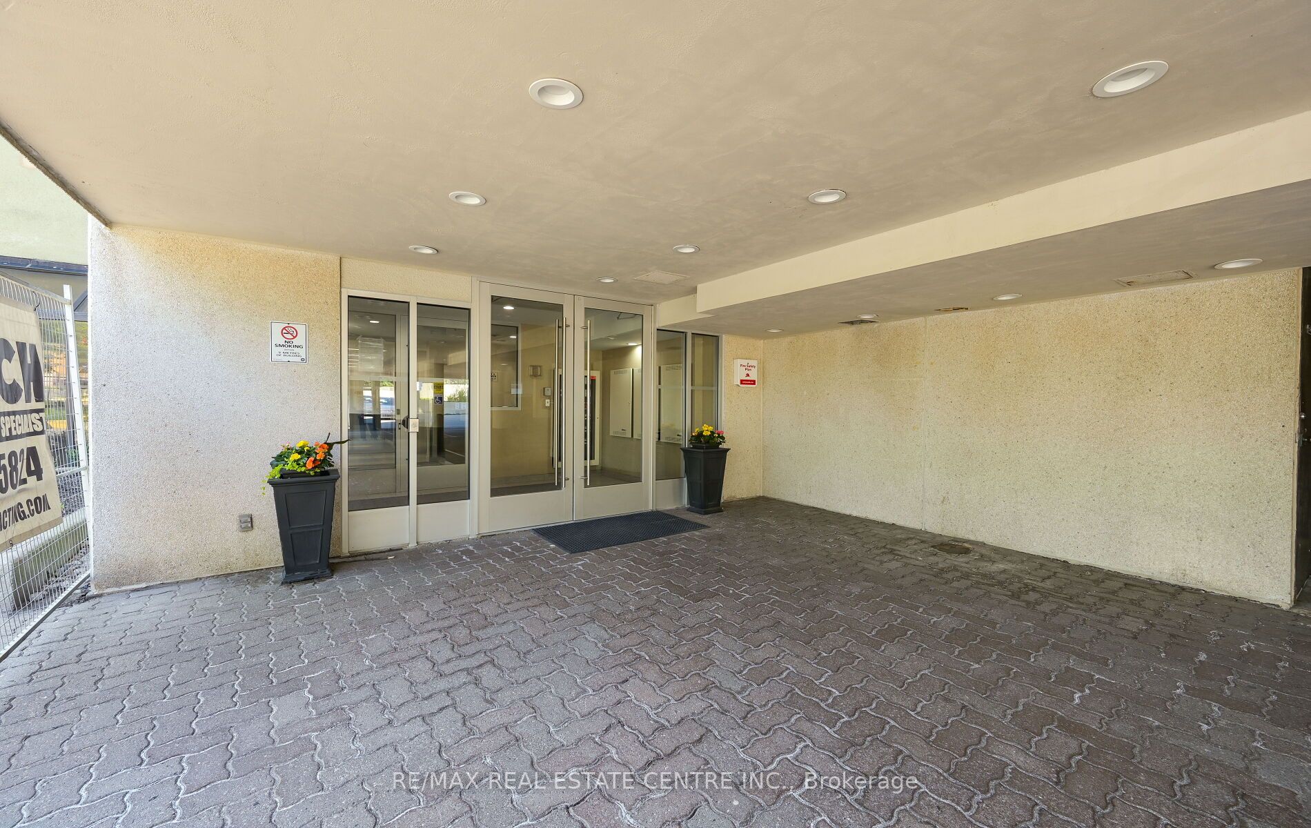 200 Robert Speck Parkway 2006 Property Photo 3