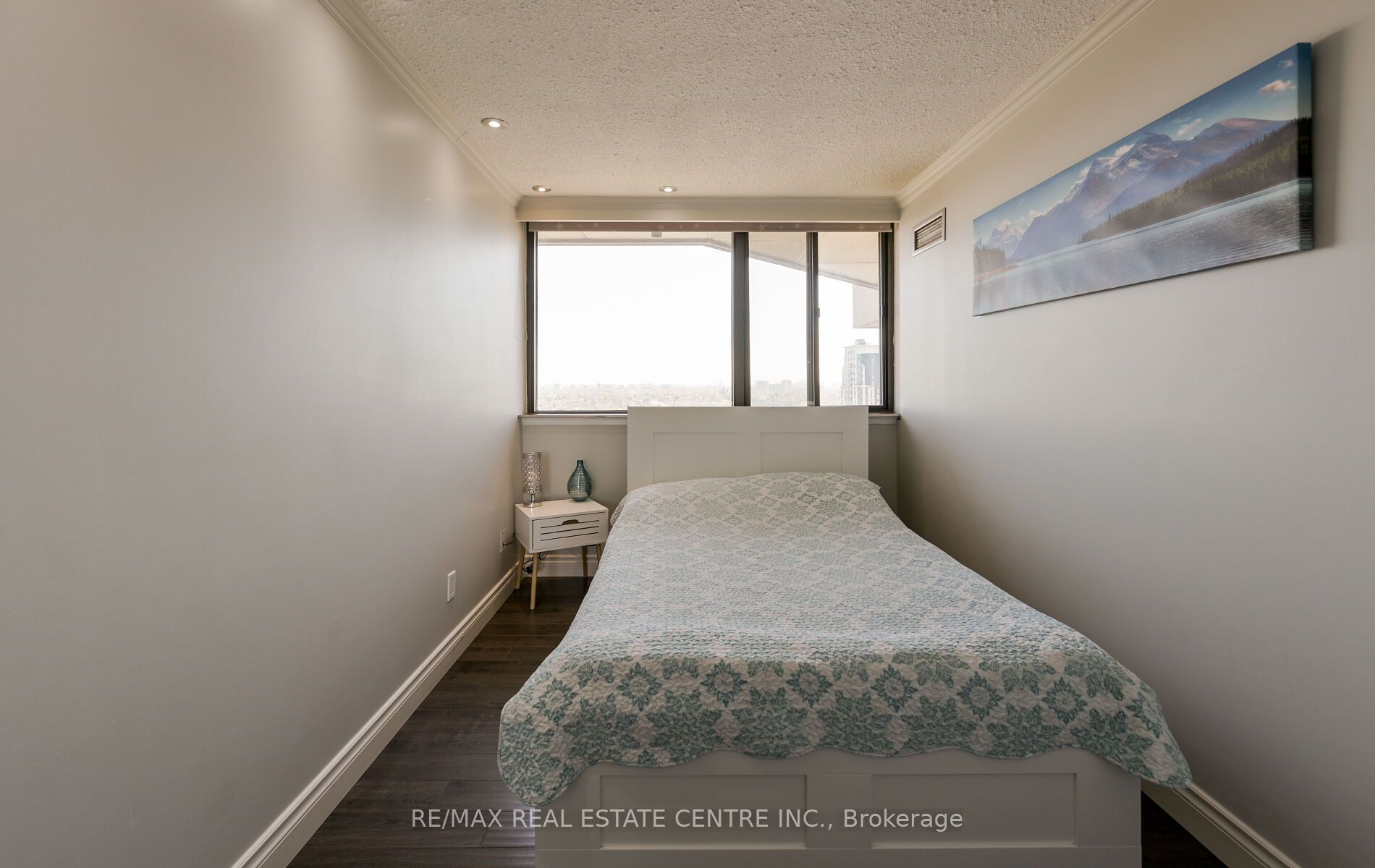 200 Robert Speck Parkway 2006 Property Photo 26