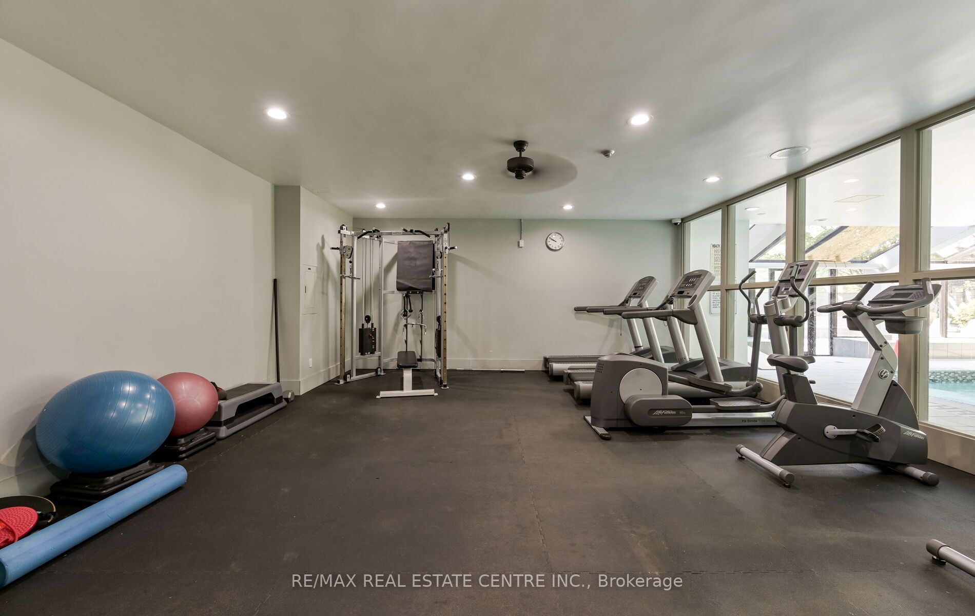 200 Robert Speck Parkway 2006 Property Photo 37
