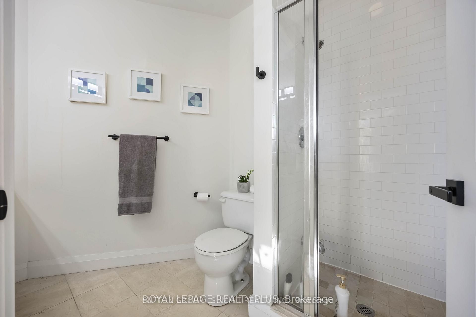 15 Windermere Avenue Ph01 Property Photo 15