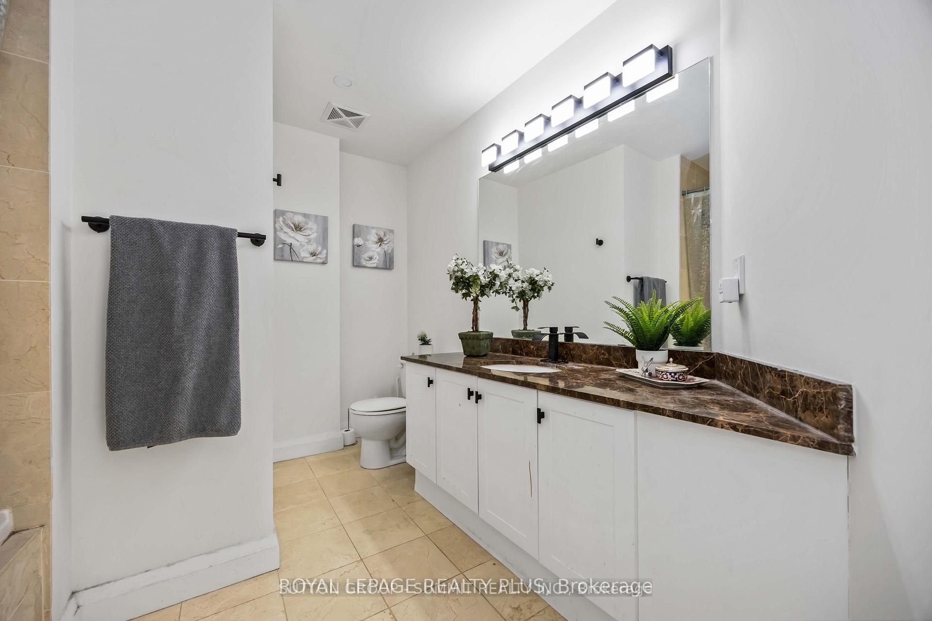 15 Windermere Avenue Ph01 Property Photo 16