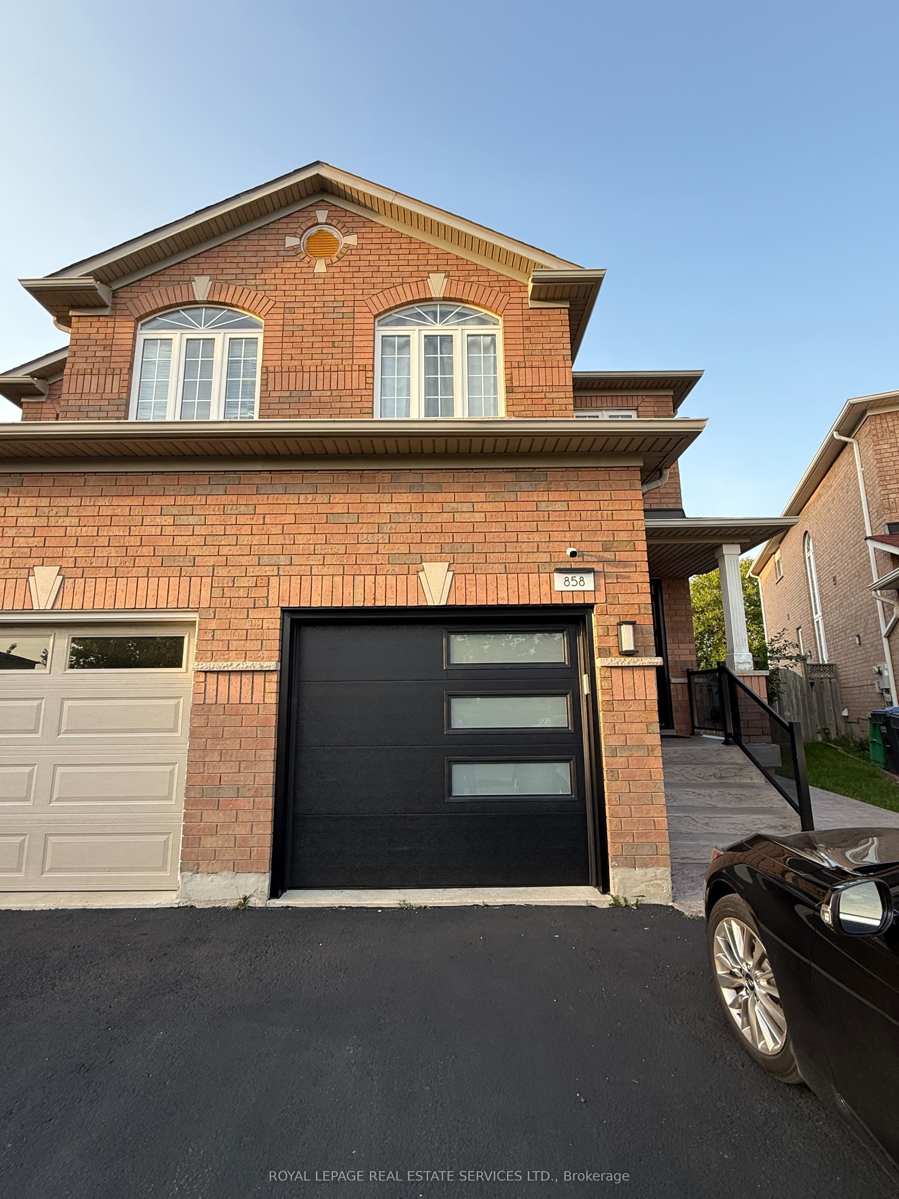 858 Khan Crescent Bsmt Property Photo 1