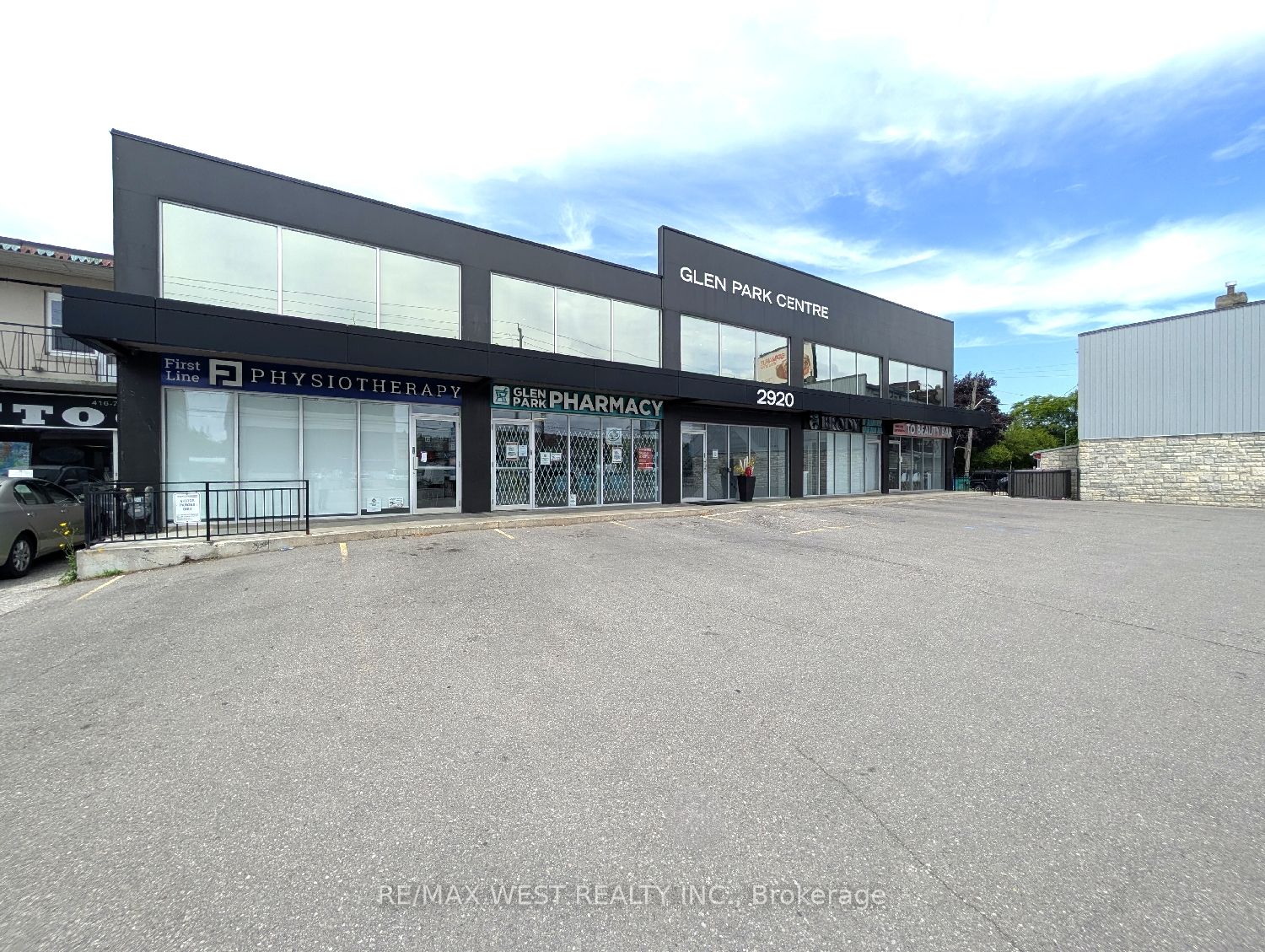 2920 Dufferin Street Ll1 Property Photo 6