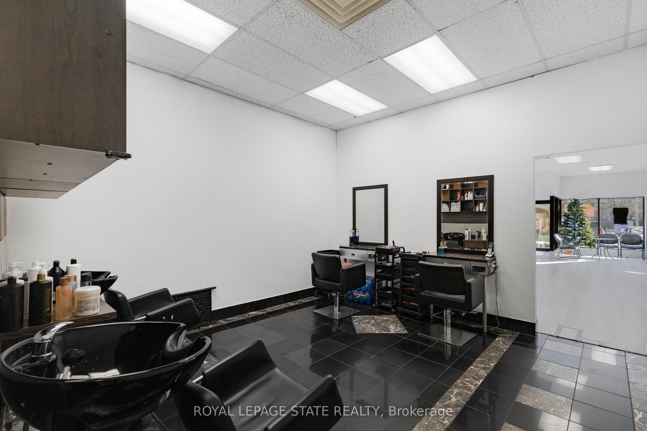 665 Plains Road E 6 Property Photo 16