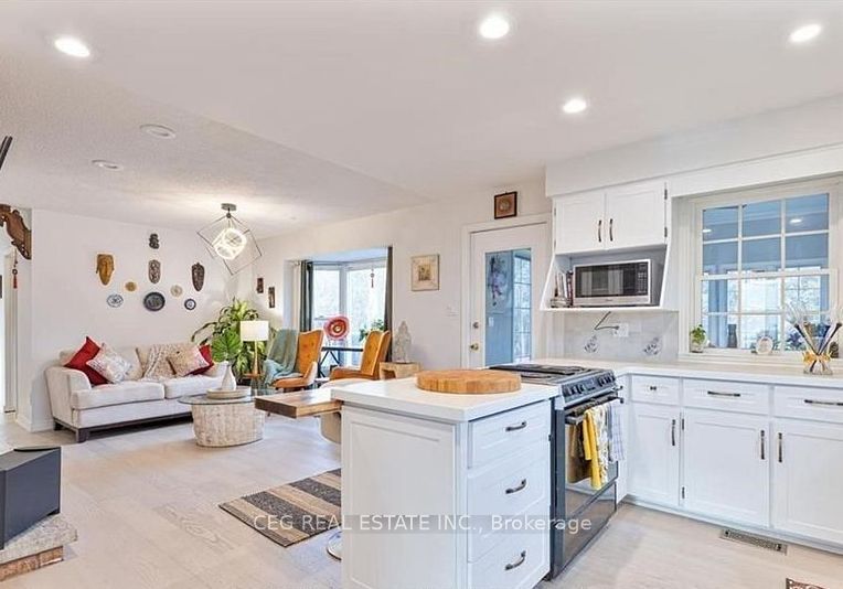 313 Bronte Road Property Photo 10