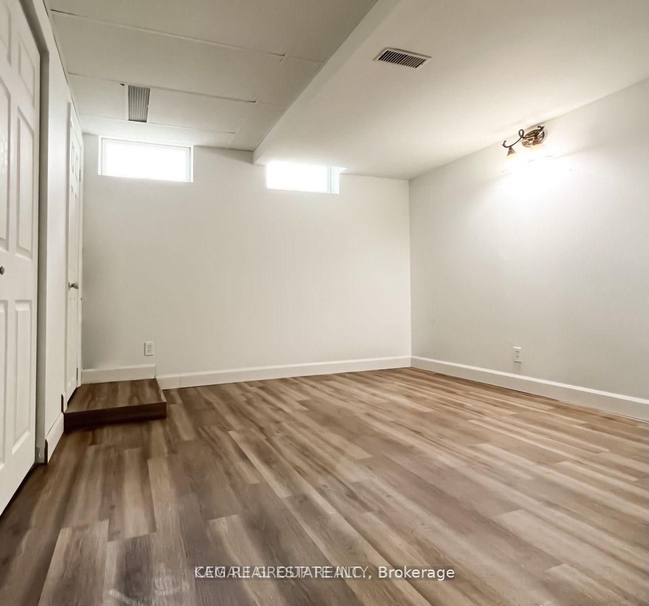 313 Bronte Road Property Photo 18
