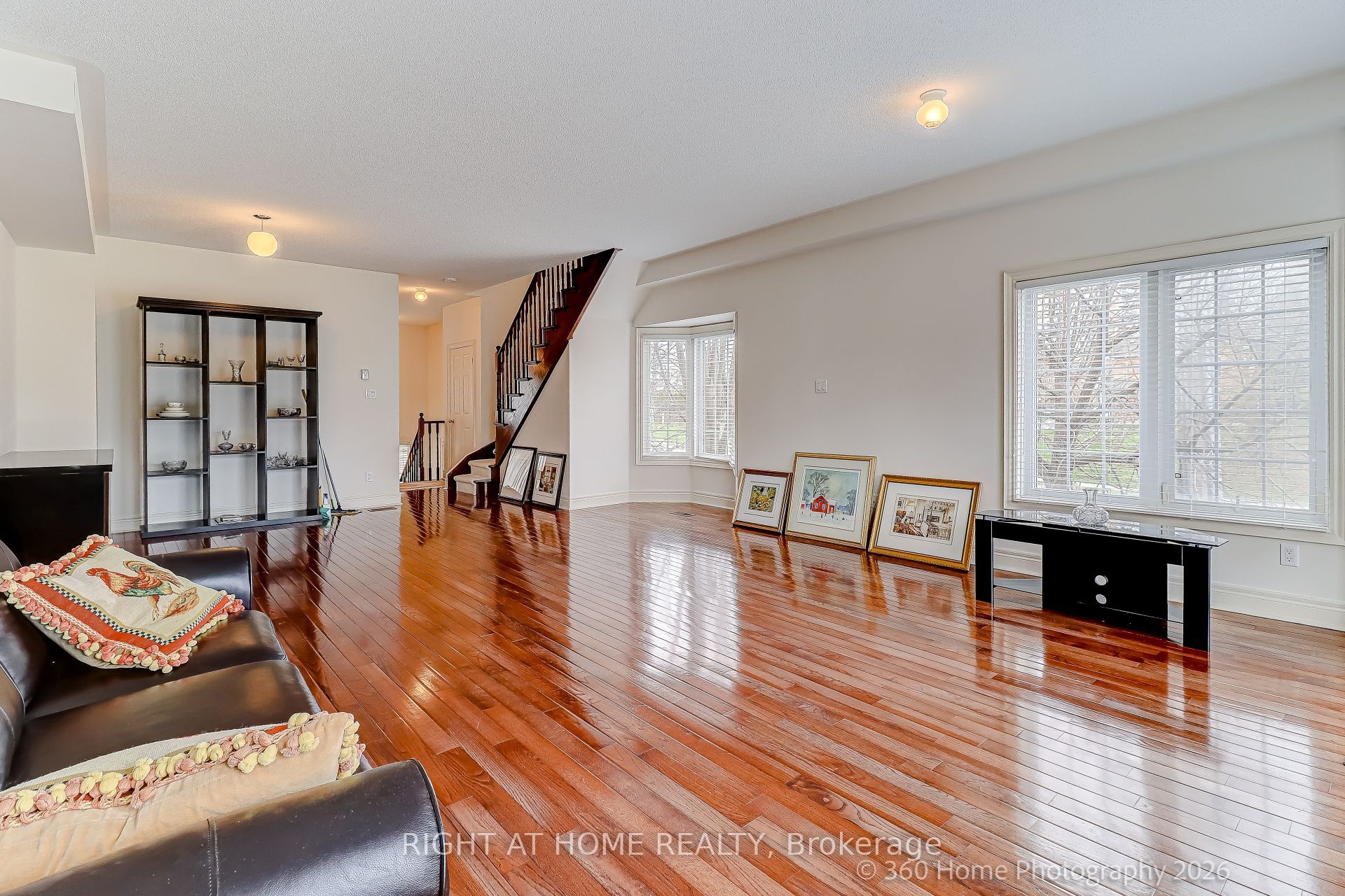 1130 Cawthra Road 2 Property Photo 3