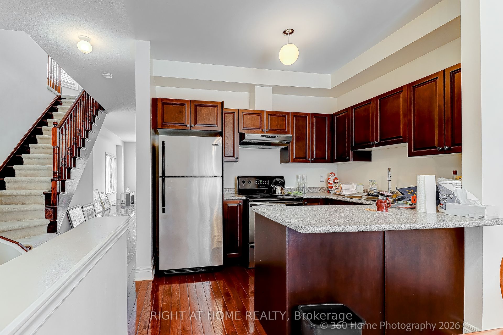 1130 Cawthra Road 2 Property Photo 6
